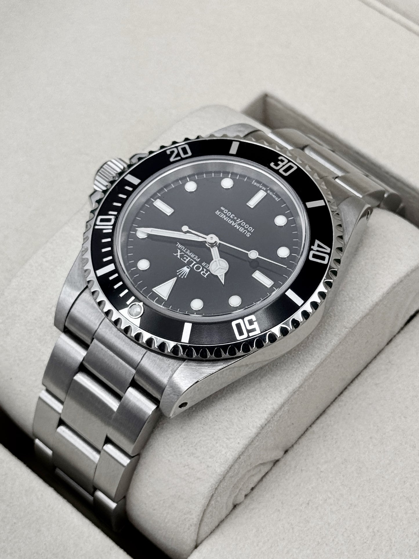 2006 Rolex Submariner 40mm 14060M Stainless Steel Two-Liner Black Dial (Collectors Set)