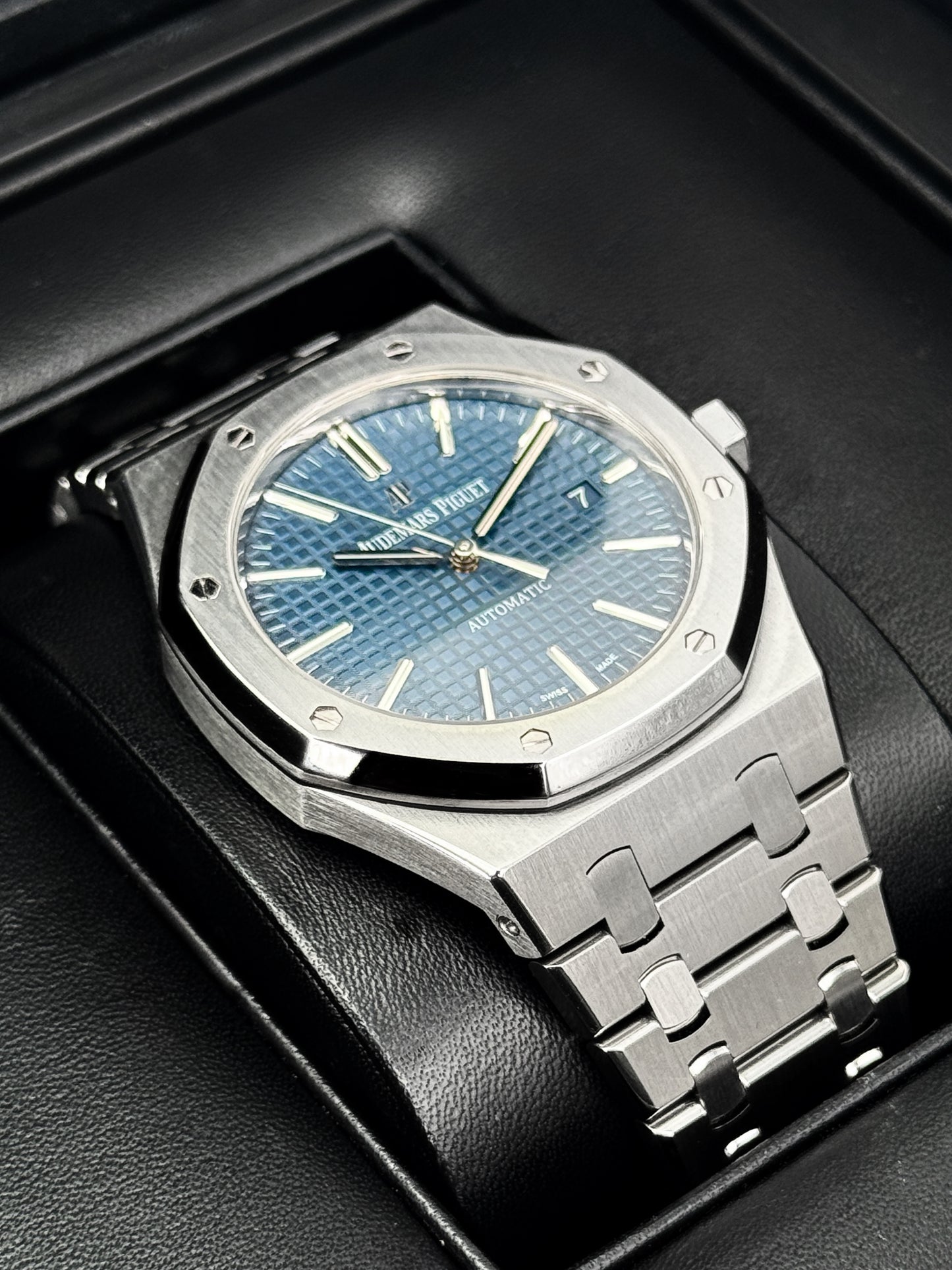 2017 Audemars Piguet Royal Oak 41mm 15400ST Blue Dial