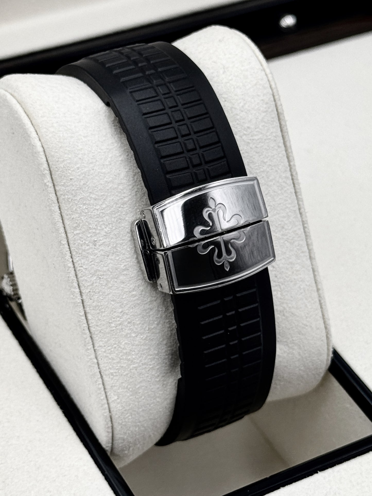 2022 Patek Philippe Aquanaut 40.8mm 5167A Stainless Steel Gray Dial