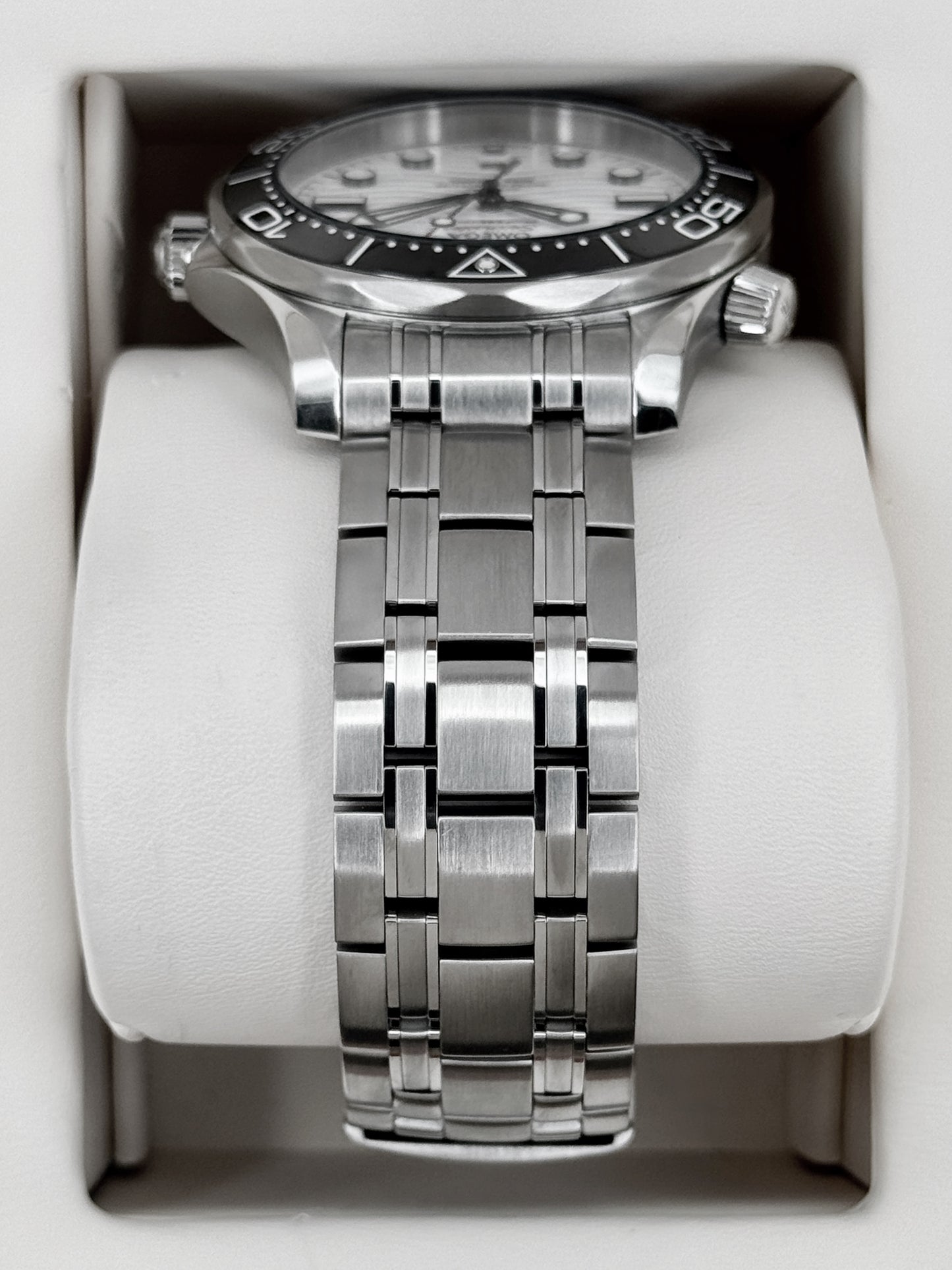 2022 Omega Seamaster 42mm 210.30.42.20.04.001 Stainless Steel White Dial