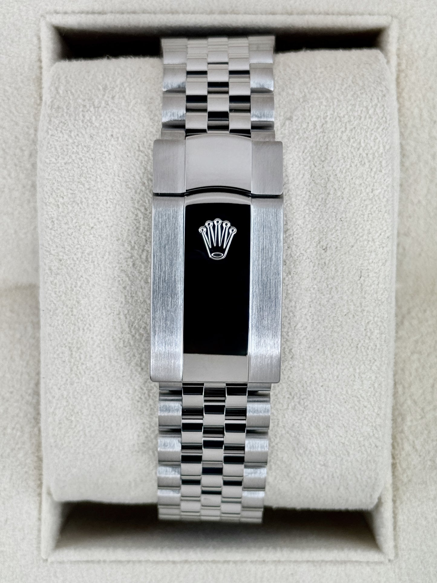 2024 Rolex Datejust 36mm 126284RBR Stainless Steel Jubilee Blue Diamond Dial