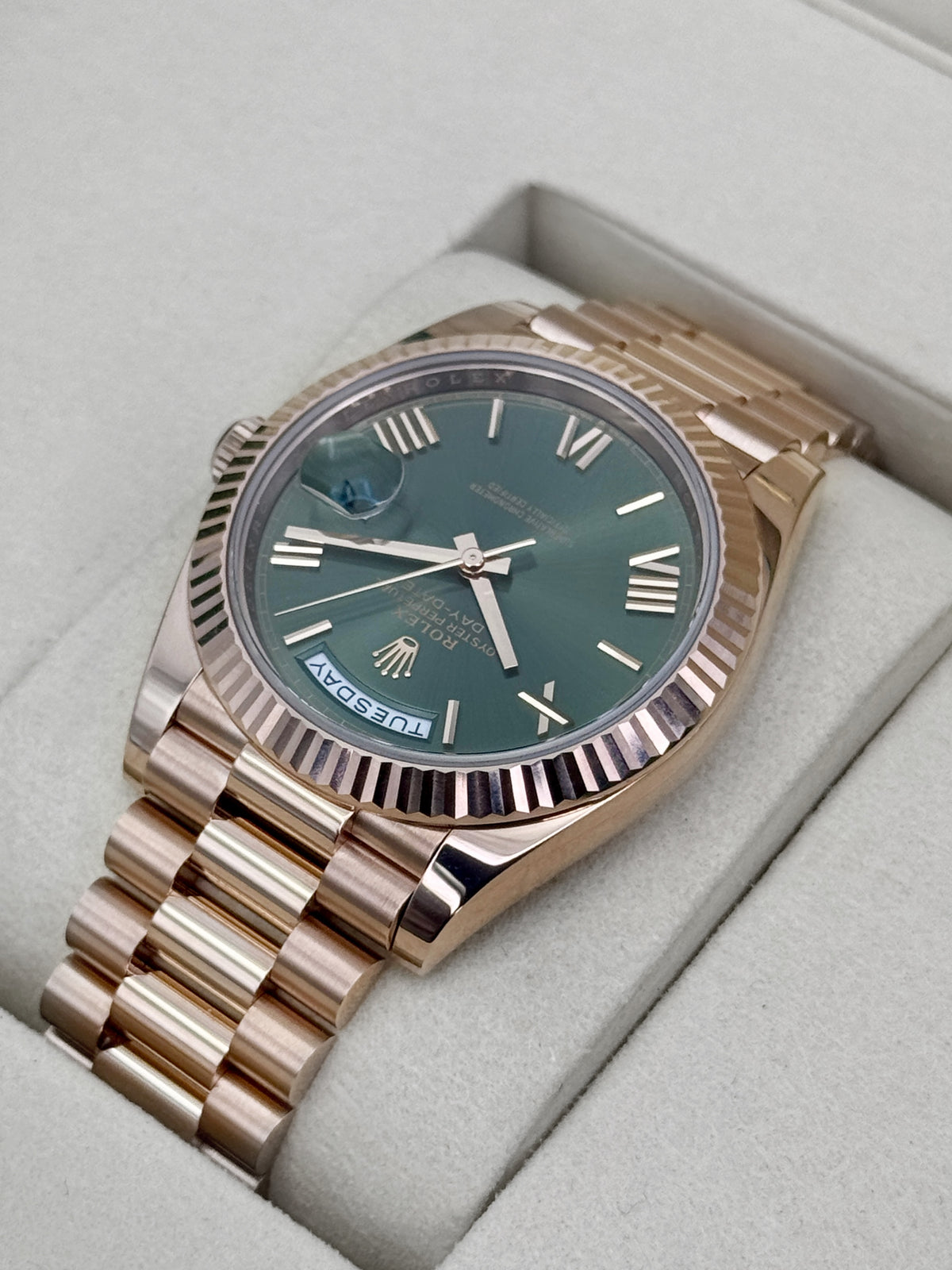 NEW 2025 Rolex Day-Date 40mm 228235 Presidential Rose Gold Olive Green Dial