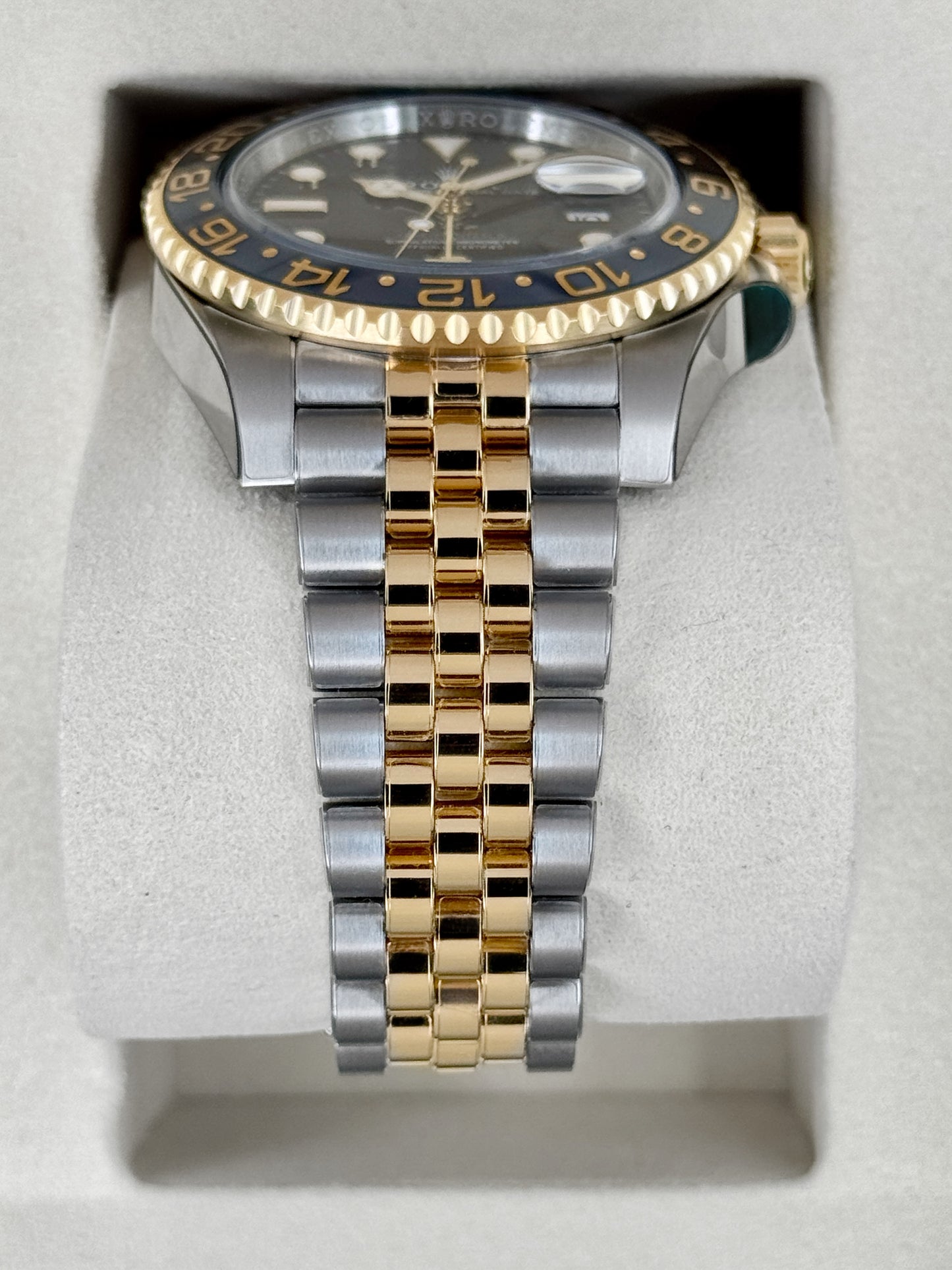 NEW 2026 Rolex GMT-Master II 40mm 126713GRNR Two-Tone Jubilee