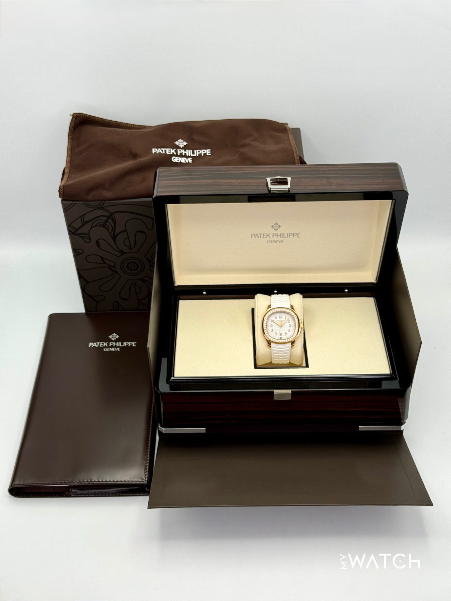 2022 Patek Philippe Aquanaut Luce Travel 5269 38.8mm Rose Gold White Dial