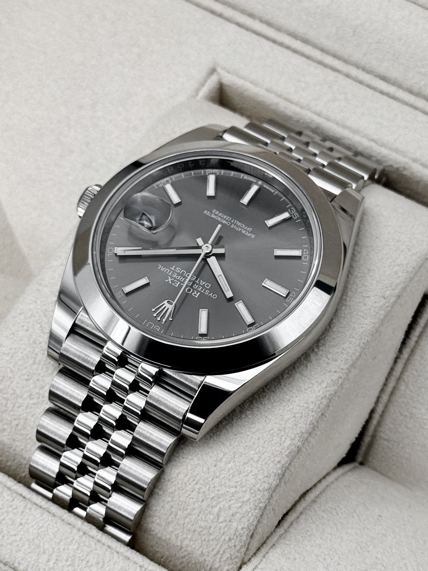2024 Rolex Datejust 41mm 126300 Stainless Steel Jubilee Rhodium Dial