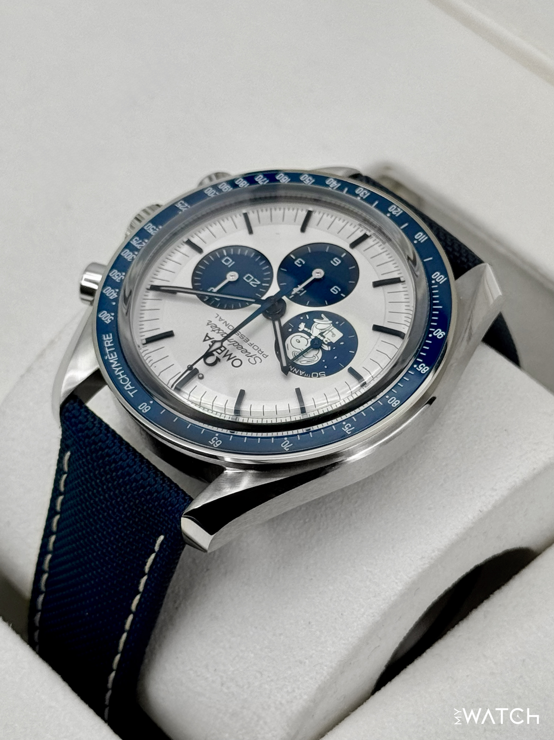 NEW 2026 Omega Speedmaster Silver Snoopy Award 310.32.42.50.02.001 - MyWatchLLC