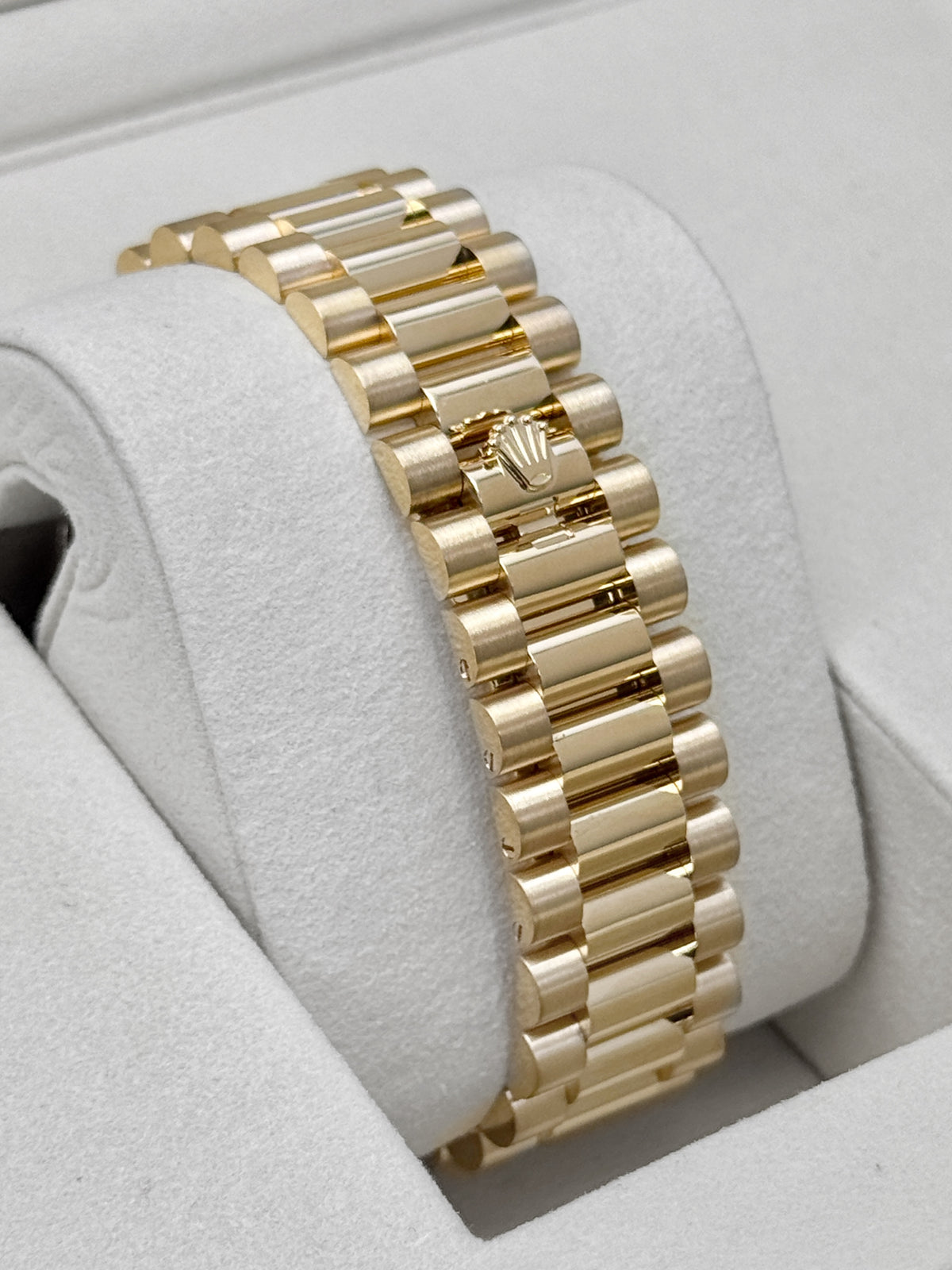 Rolex Day-Date 40mm 228238 Yellow Gold Black Diamond Dial