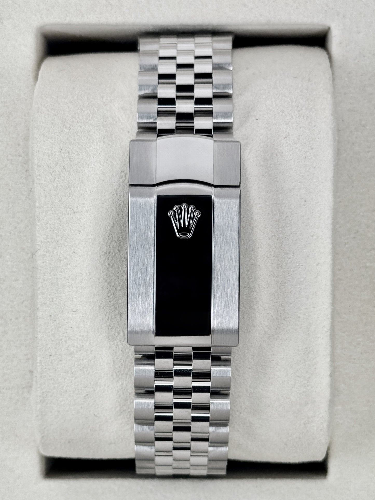 NEW 2026 Rolex Datejust 41mm 126334 Stainless Steel Jubilee Rhodium Diamond Dial