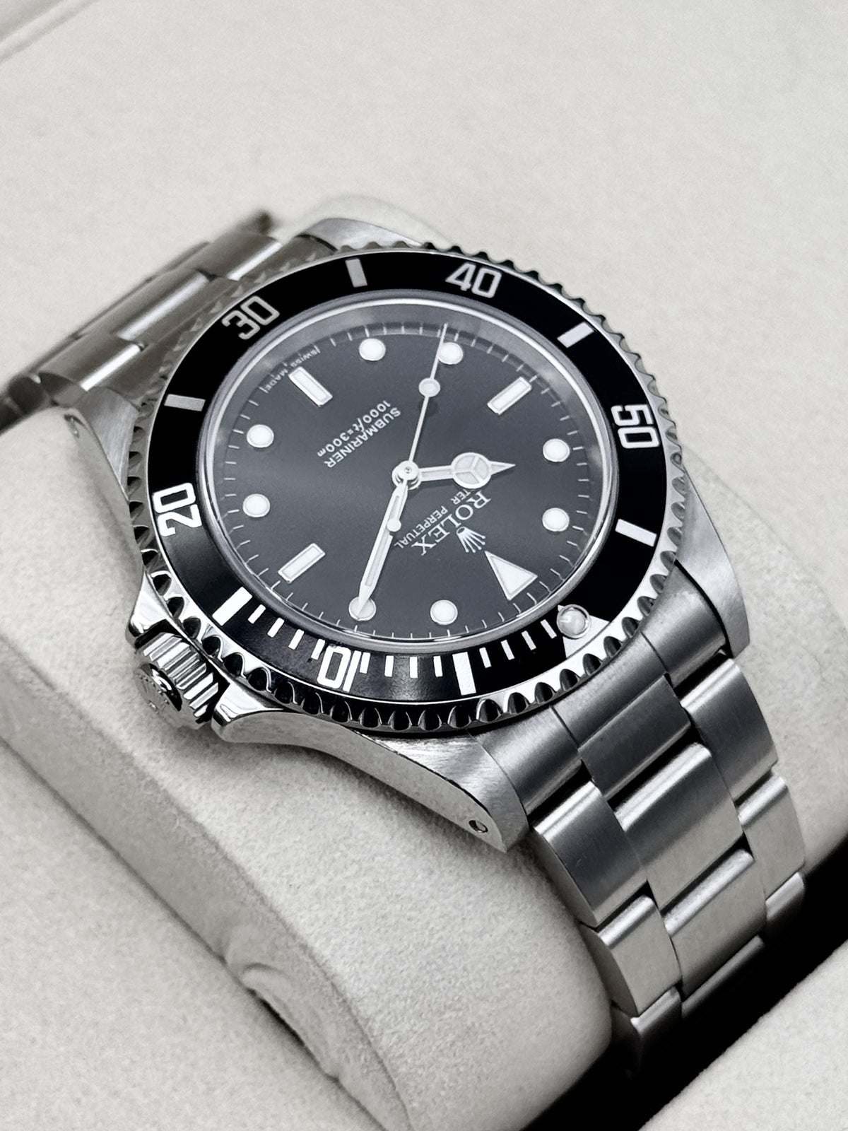 2006 Rolex Submariner 40mm 14060M Stainless Steel Two-Liner Black Dial (Collectors Set)