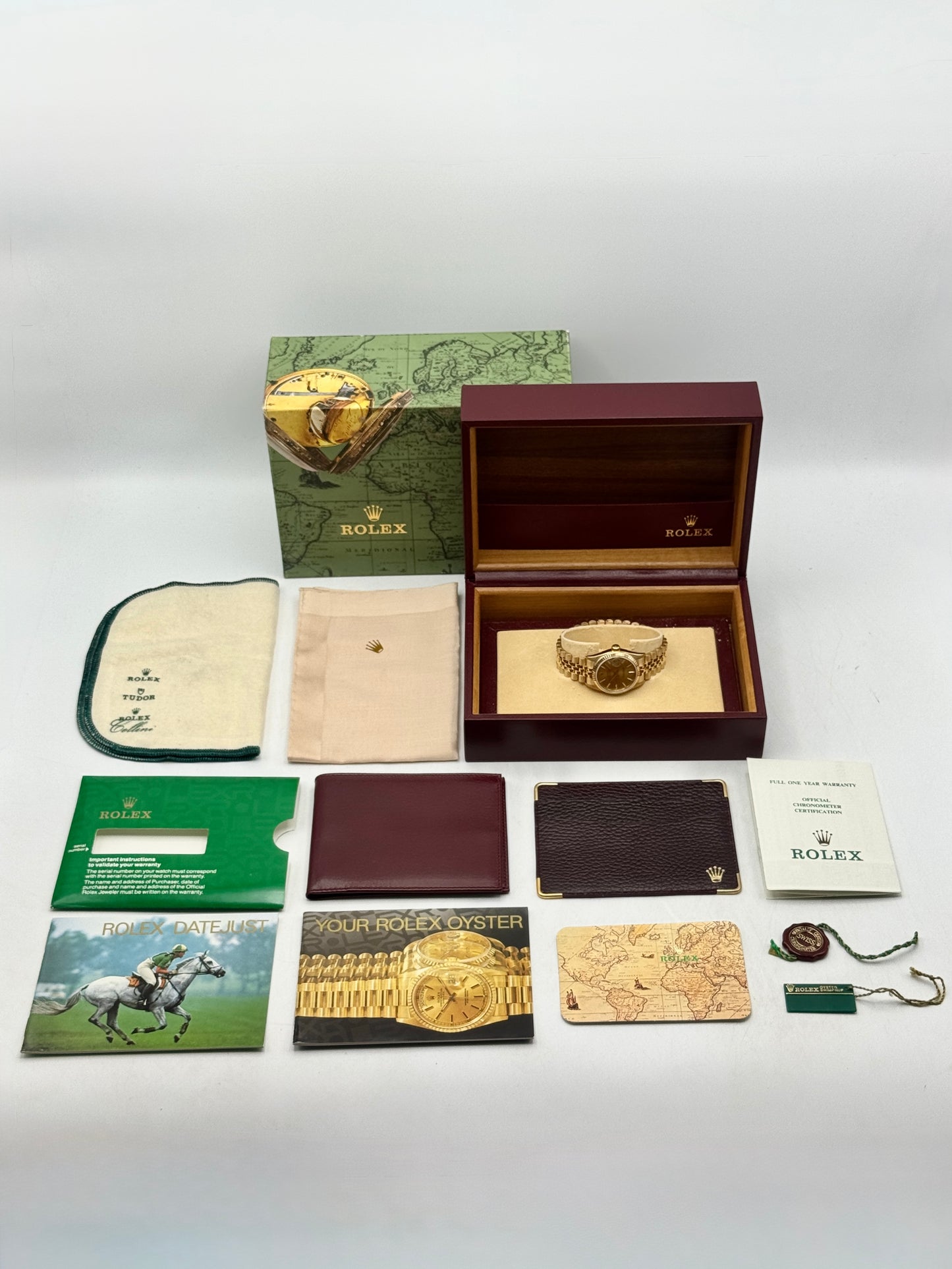 1990 Rolex Datejust 31mm 68278 Yellow Gold Jubilee Champagne Dial (Collectors Set)