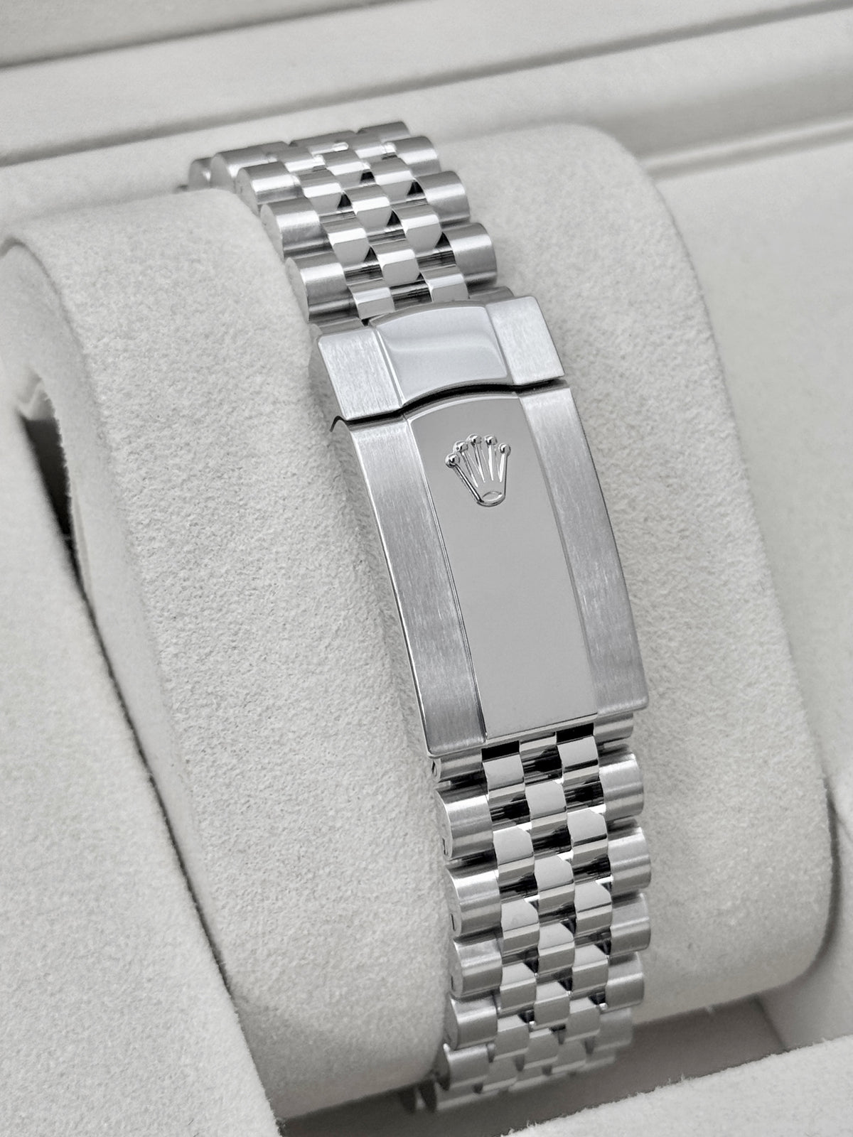 2025 Rolex Datejust 36mm 126234 Stainless Steel Jubilee Silver Dial - MyWatchLLC
