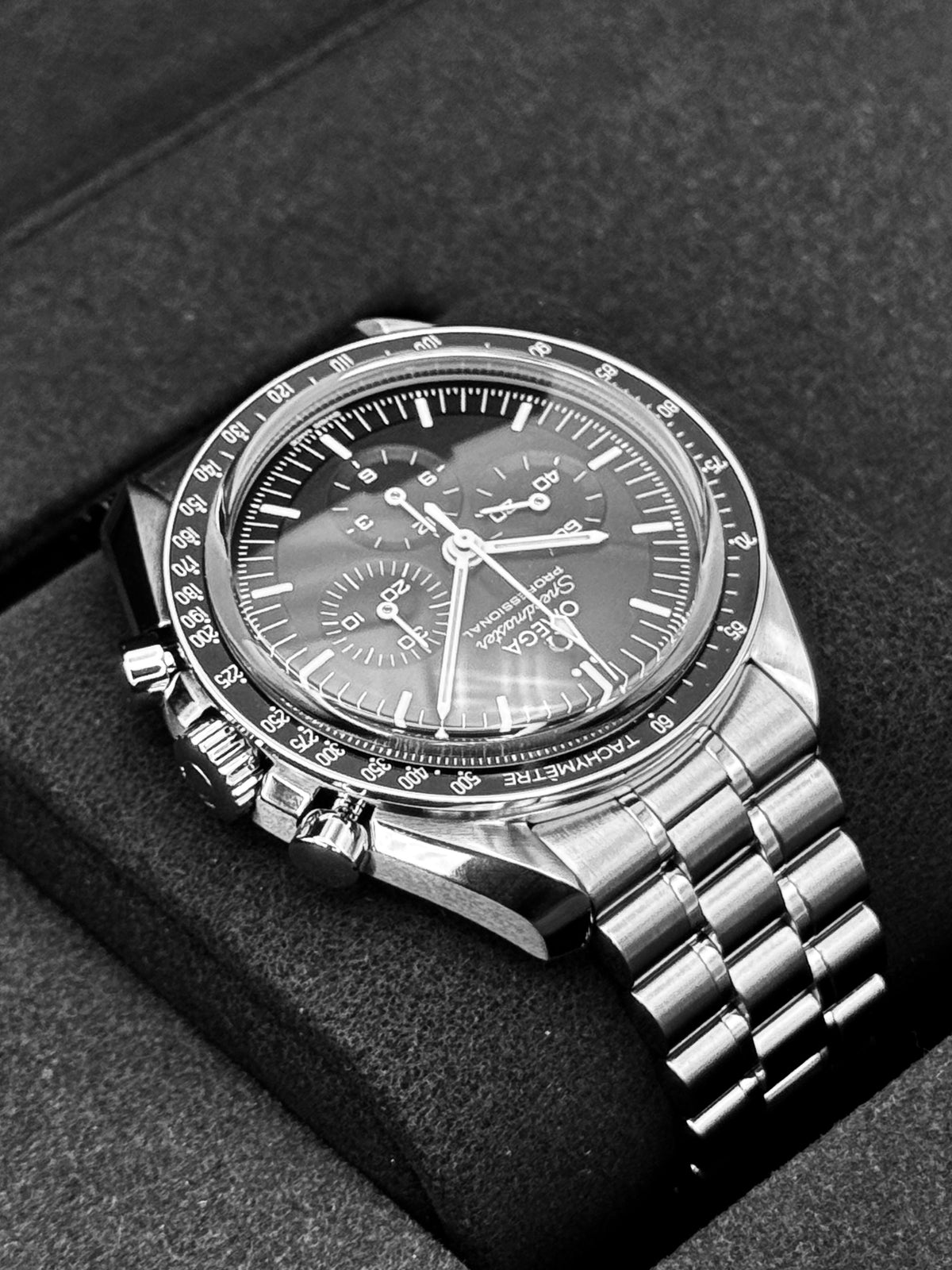 NEW 2026 Omega Speedmaster Pro Moonwatch 42mm 310.30.42.50.01.002 Black Dial