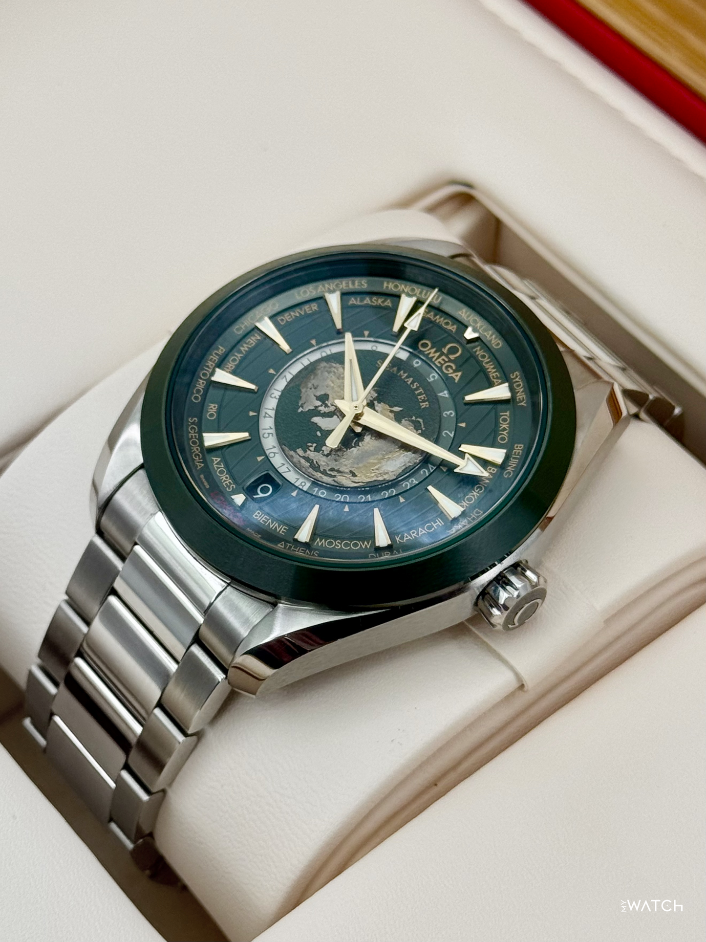 2025 Omega Terra Co-axial Master Chrono GMT 43mm 220.30.43.22.10.001 Green Dial