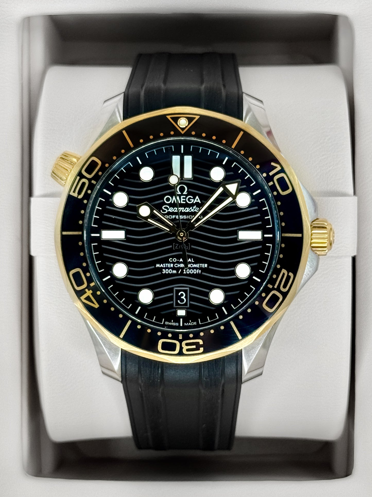 2025 Omega Seamaster Diver 300M 42mm 210.22.42.20.01.001 Black Dial