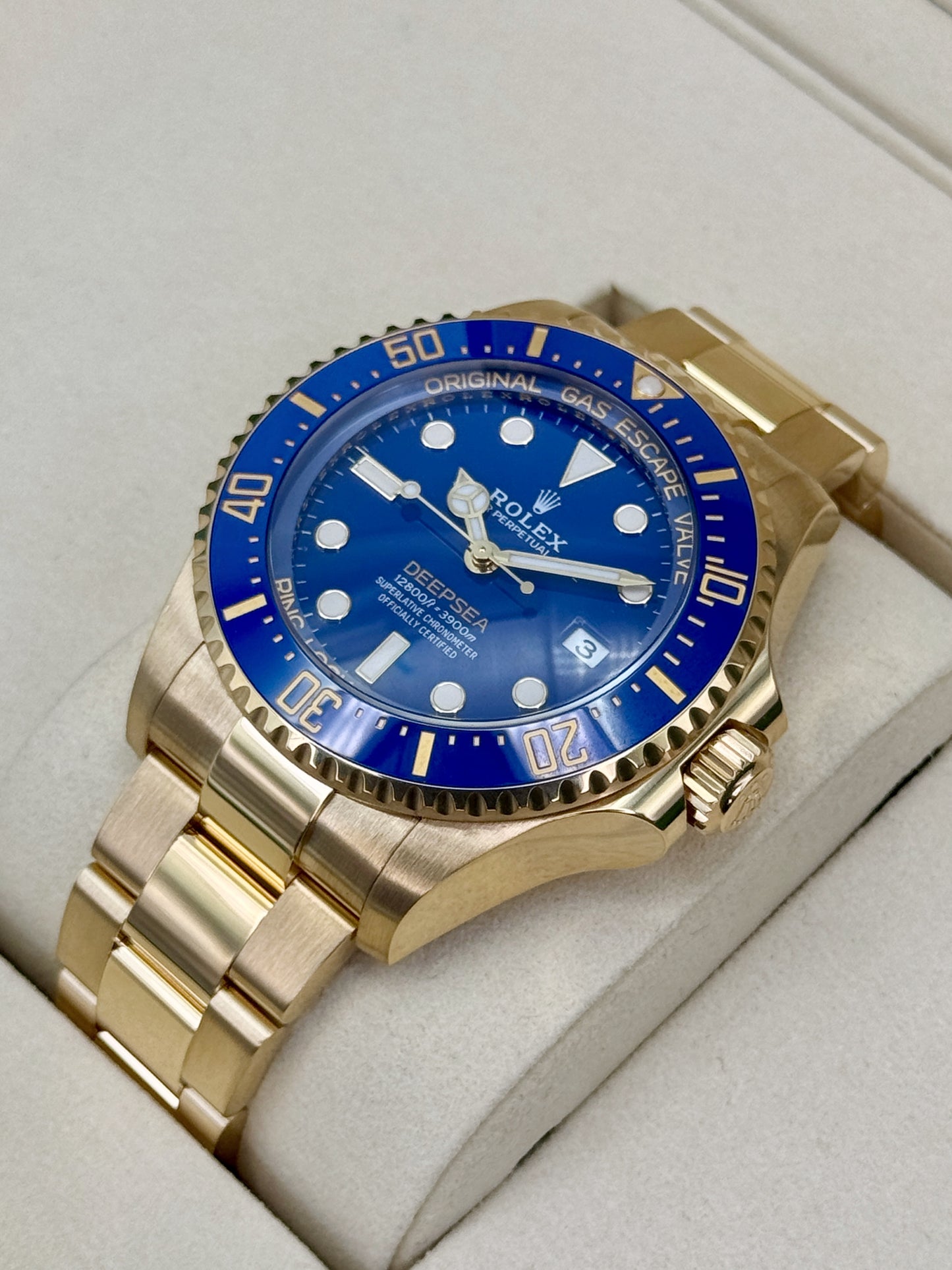 2026 Rolex Deepsea 44mm 136668LB 18K Yellow Gold Blue Dial