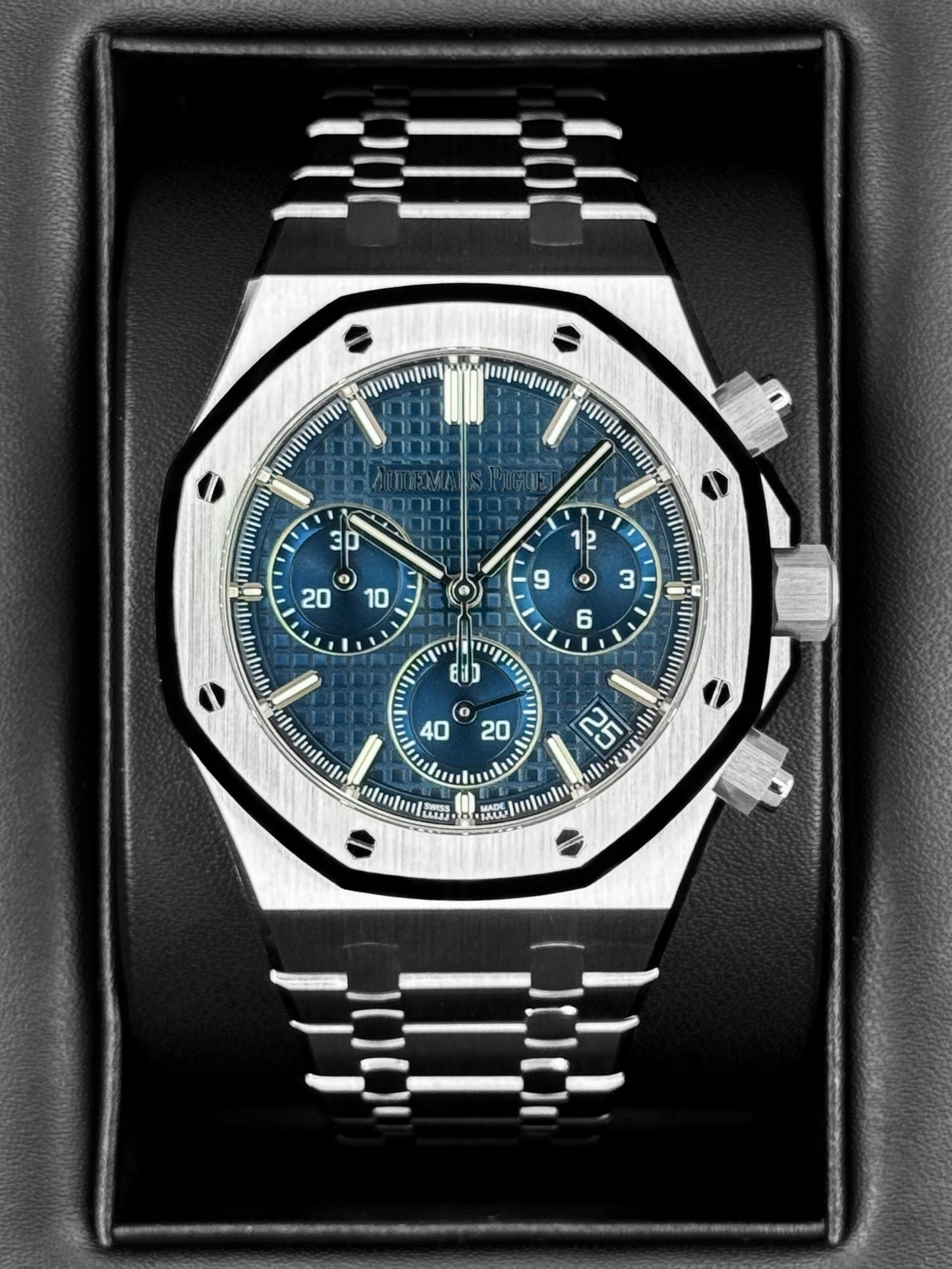 NEW 2026 Audemars Piguet Royal Oak Chronograph 41mm 26240ST Blue Dial