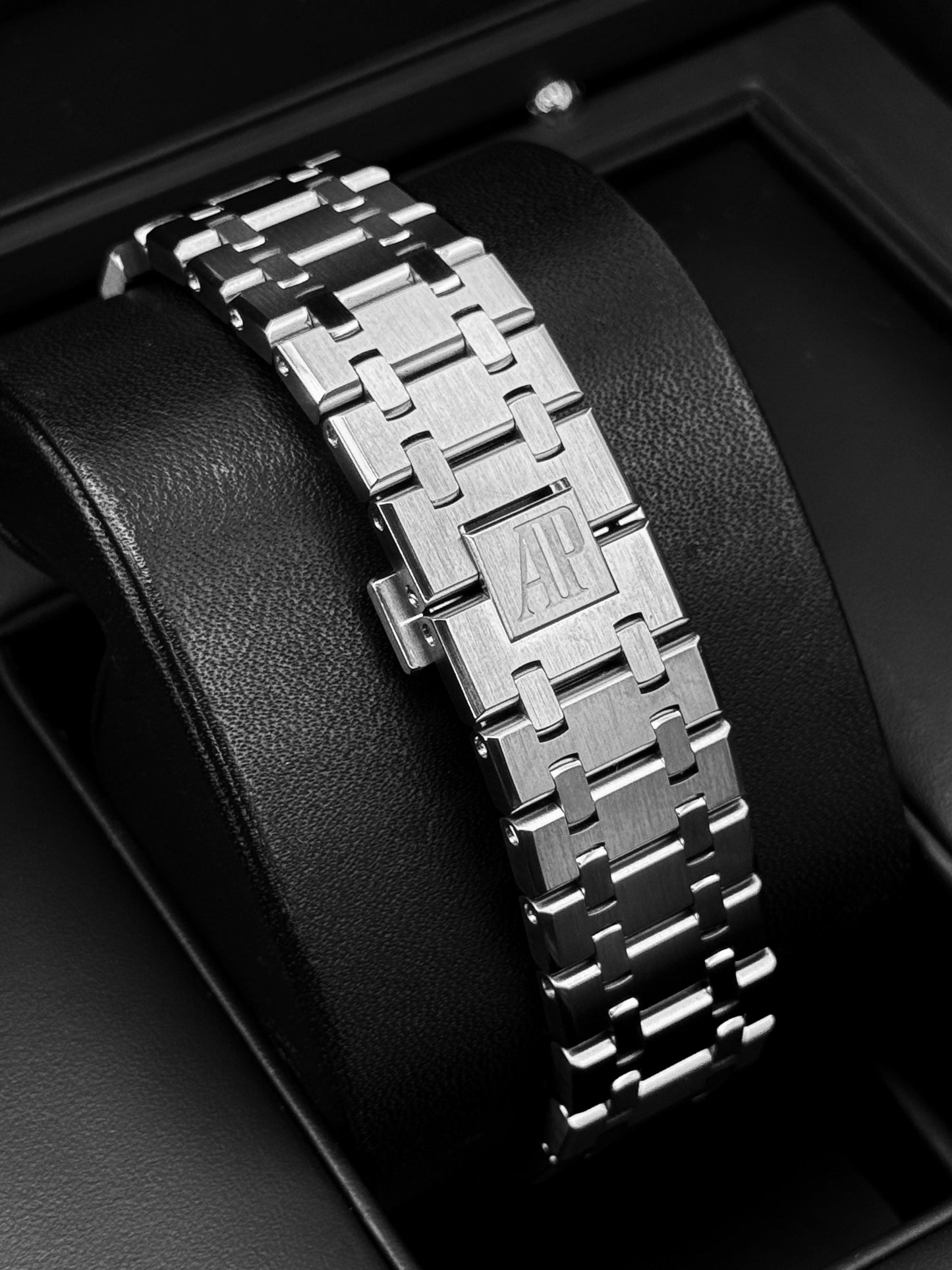 2019 Audemars Piguet Royal Oak 41mm 15500ST Stainless Steel Grey Dial