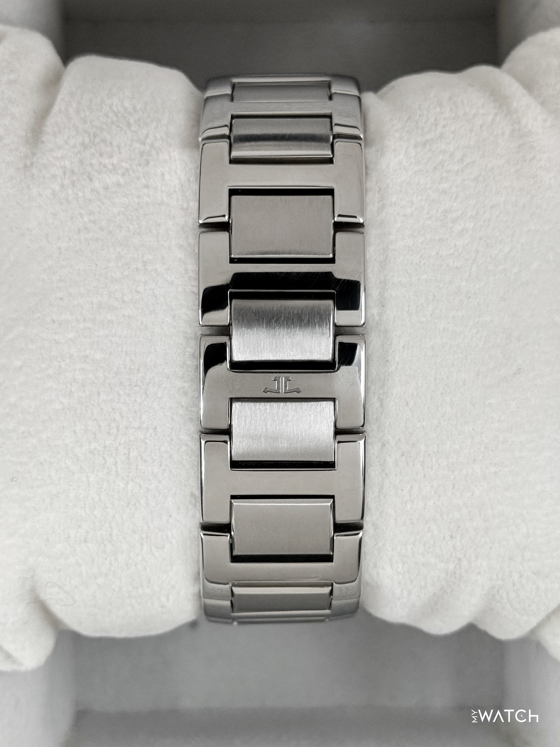 2026 Jaeger-Coultre Reverso Squadra 29mm 234.8.66 Stainless Steel White Dial - MyWatchLLC