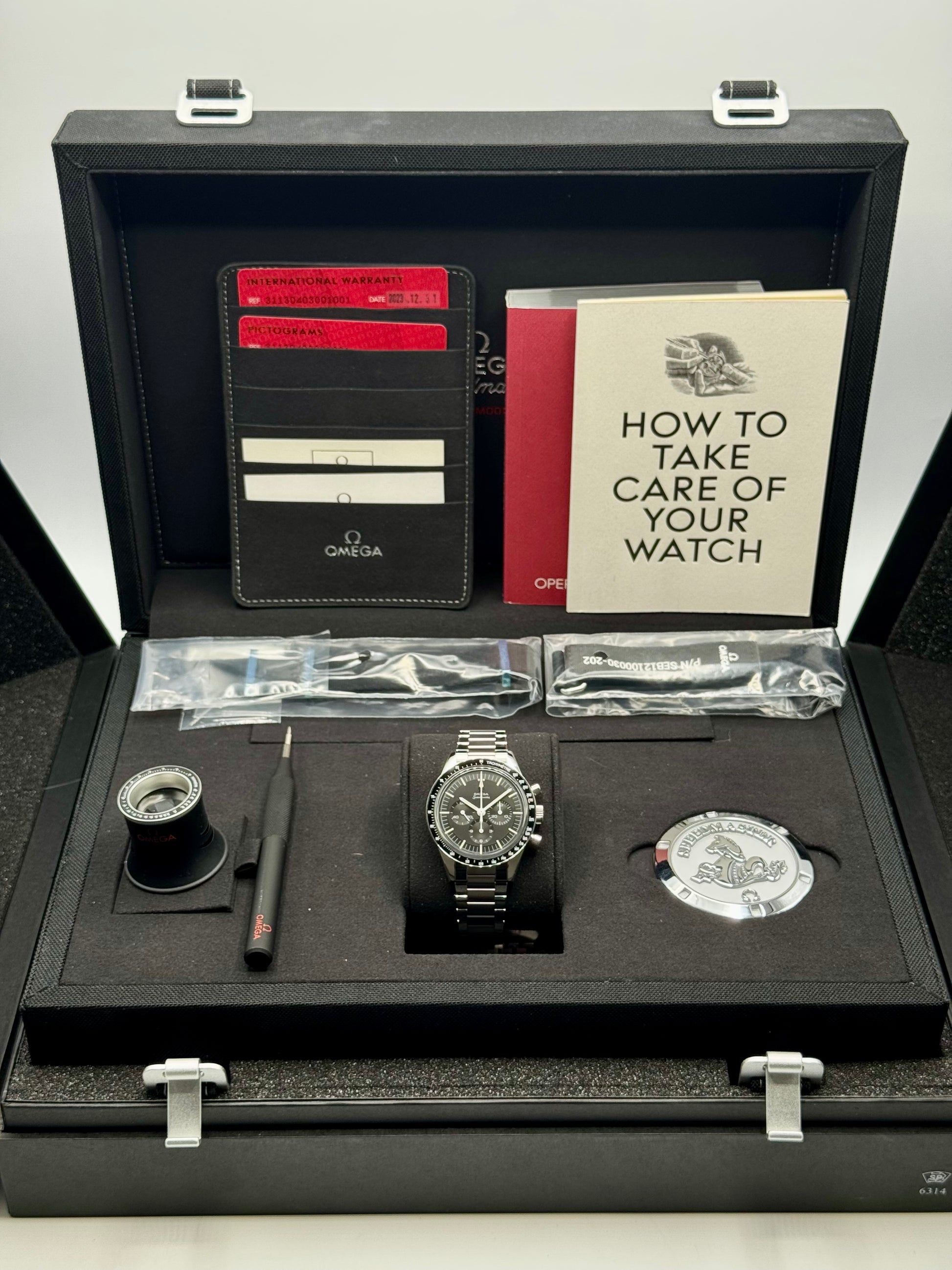 2023 Omega Speedmaster "Ed White" 39.7mm 311.30.40.30.01.001 Black Dial - MyWatchLLC