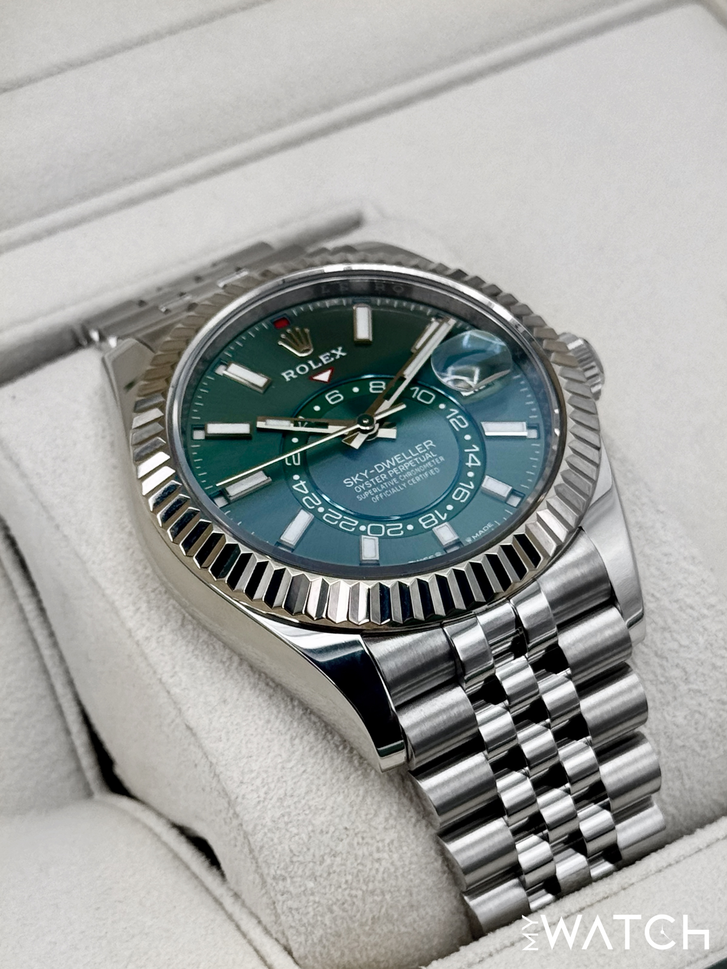 2023 Rolex Sky-Dweller 42mm 336934 Jubilee Green Dial