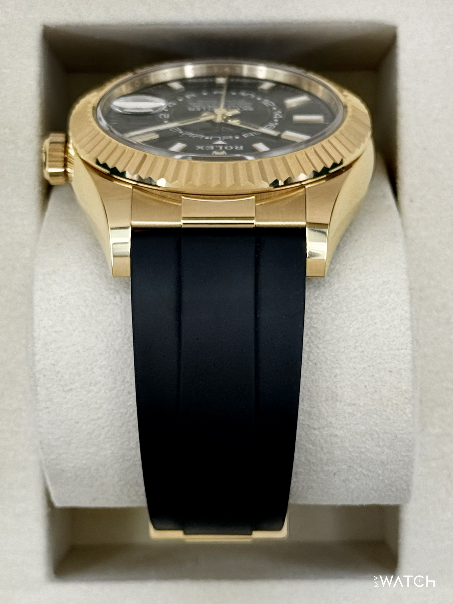 2025 Rolex Sky-Dweller 42mm 336238 Yellow Gold Oysterflex Green Dial - MyWatchLLC