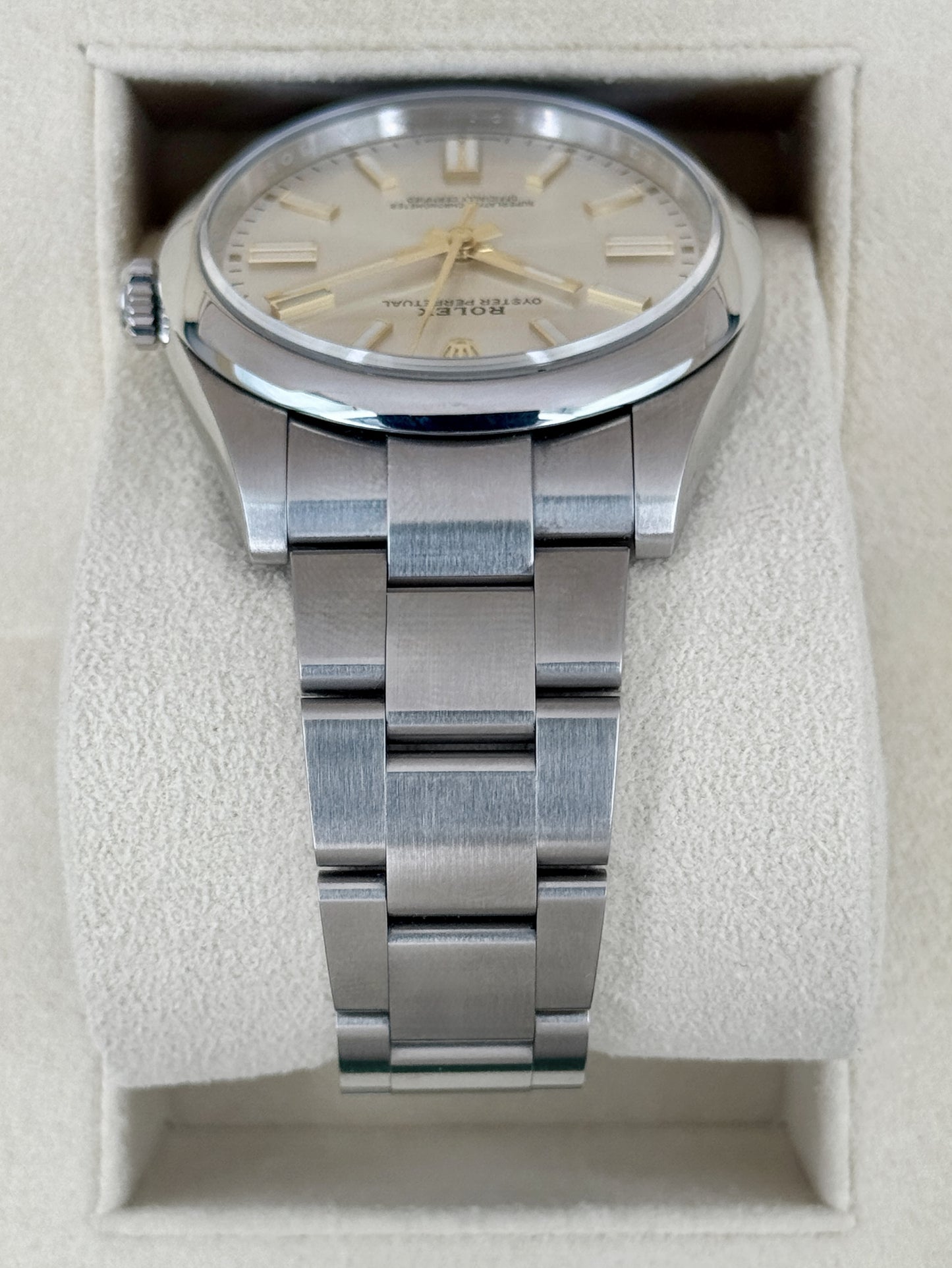 2023 Rolex Oyster Perpetual 41mm 124300 Silver Dial
