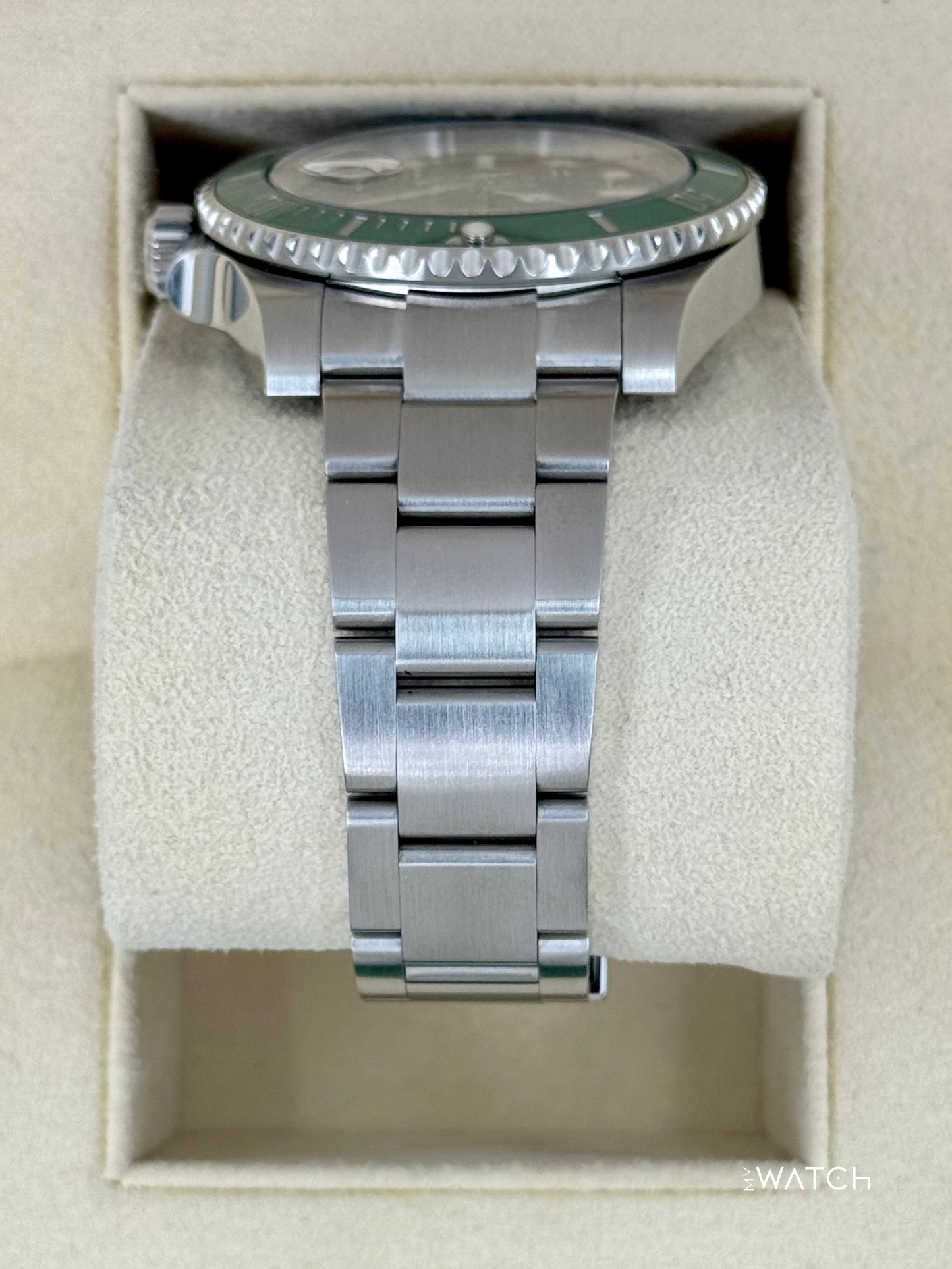 2020 Rolex Submariner “Hulk” 40mm 116610LV Green Dial