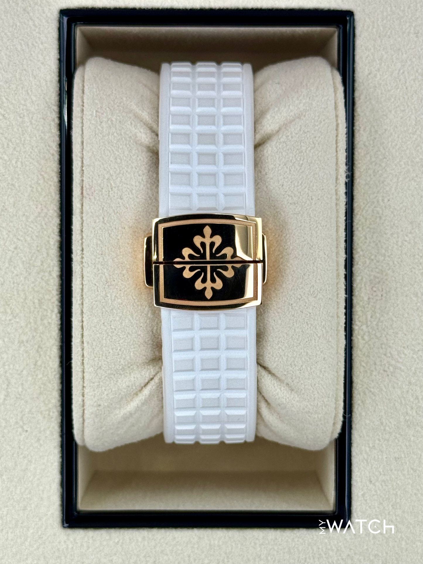 2022 Patek Philippe Aquanaut Luce Travel 5269 38.8mm Rose Gold White Dial