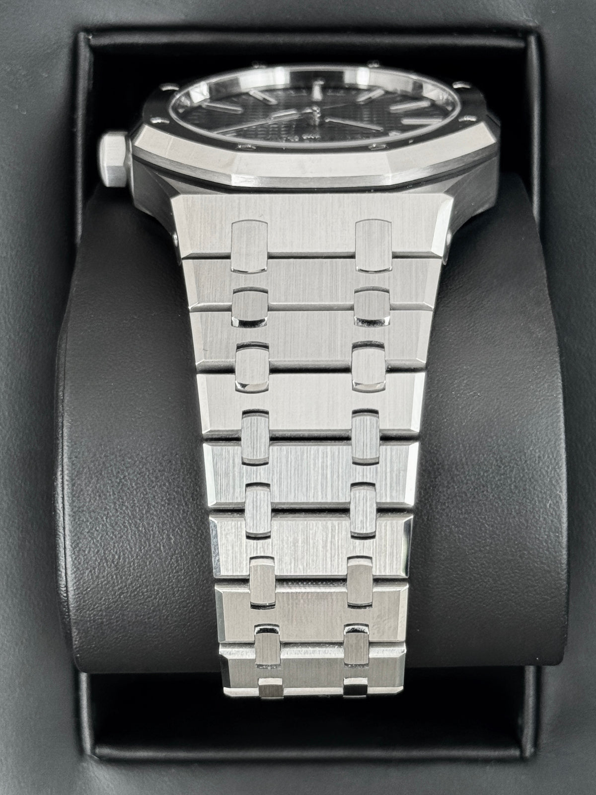 2024 Audemars Piguet Royal Oak 41mm 15510ST Stainless Steel Green Dial