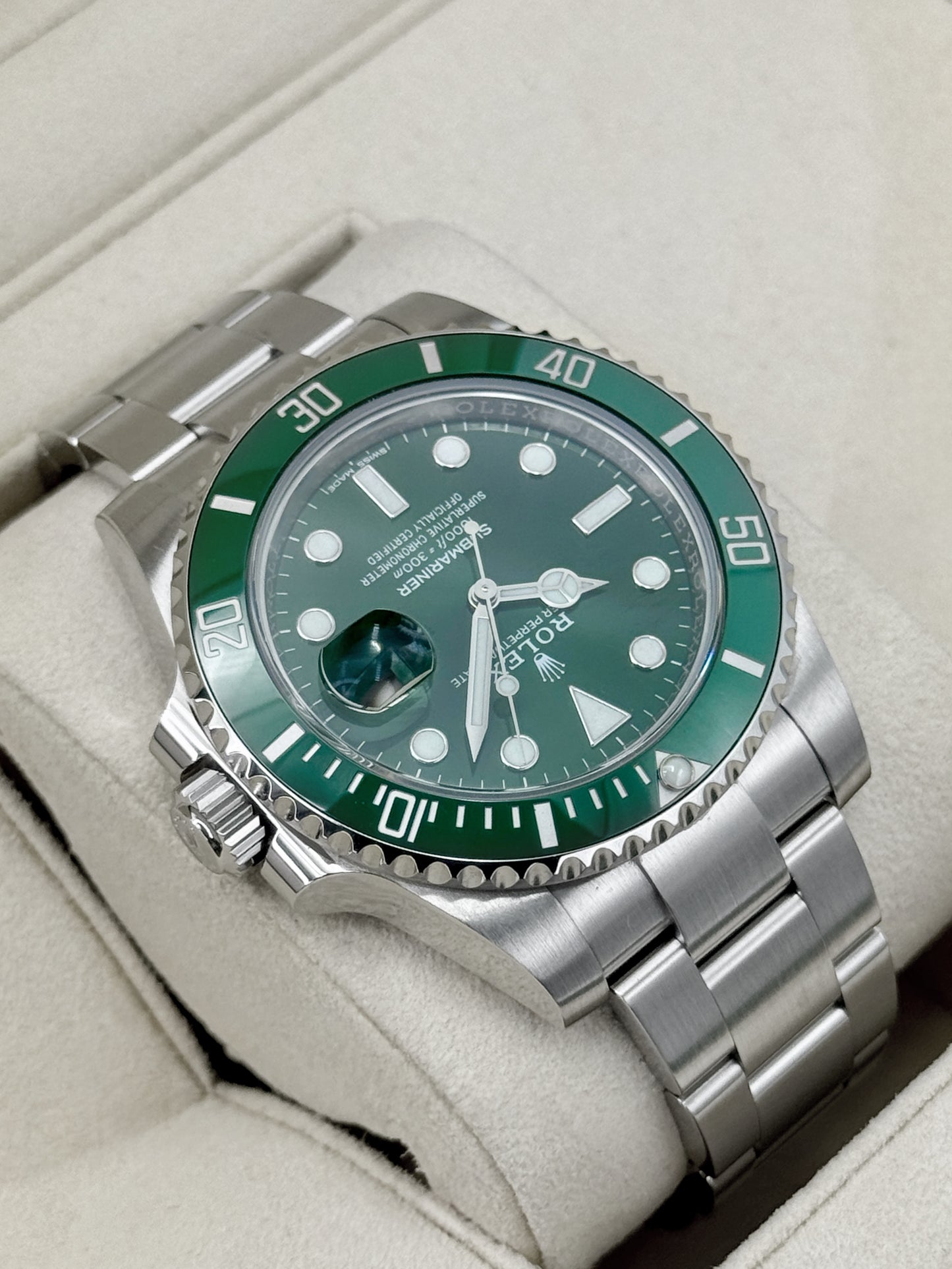 2019 Rolex Submariner Hulk 40mm 116610LV Green Dial