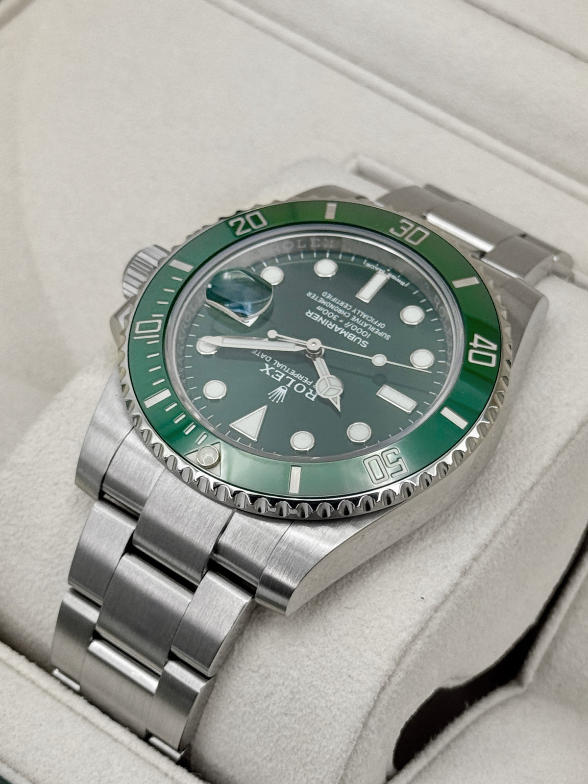 2019 Rolex Submariner Hulk 40mm 116610LV Green Dial