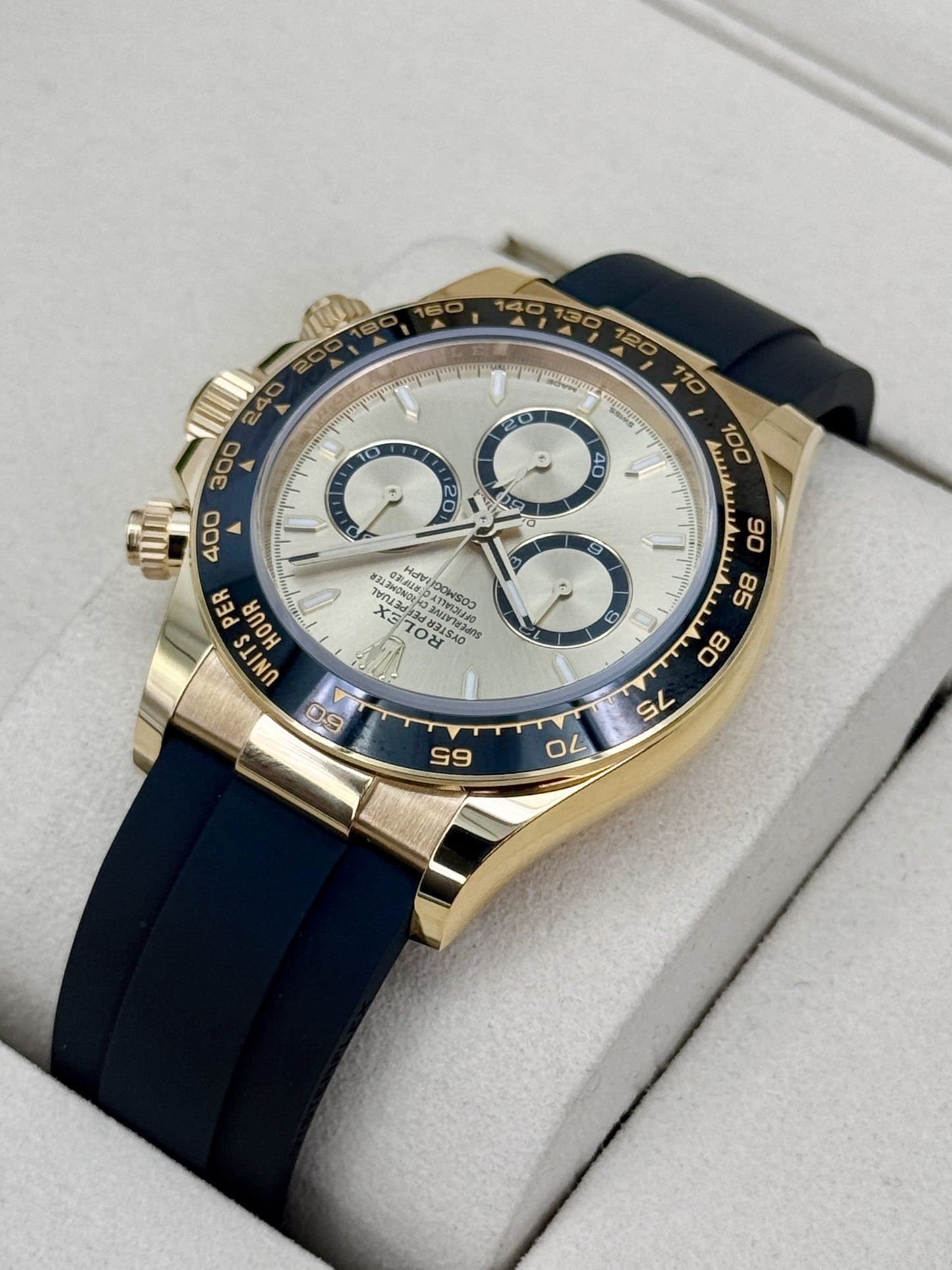 NEW 2026 Rolex Daytona 40mm 126518LN Yellow Gold Oysterflex Champagne Dial
