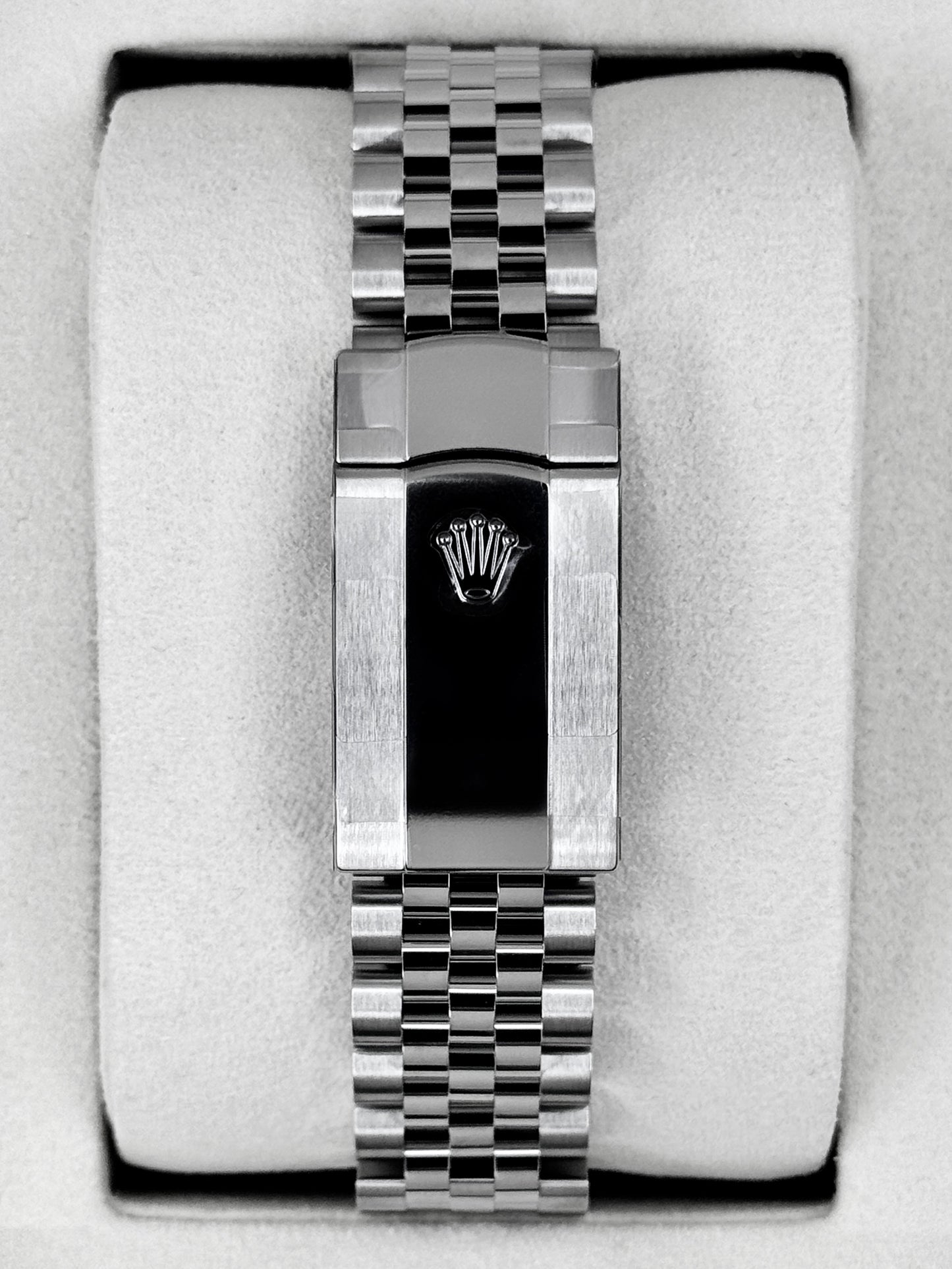 NEW 2026 Rolex Datejust 41mm 126334 Stainless Steel Jubilee Rhodium Dial (STICKERED)