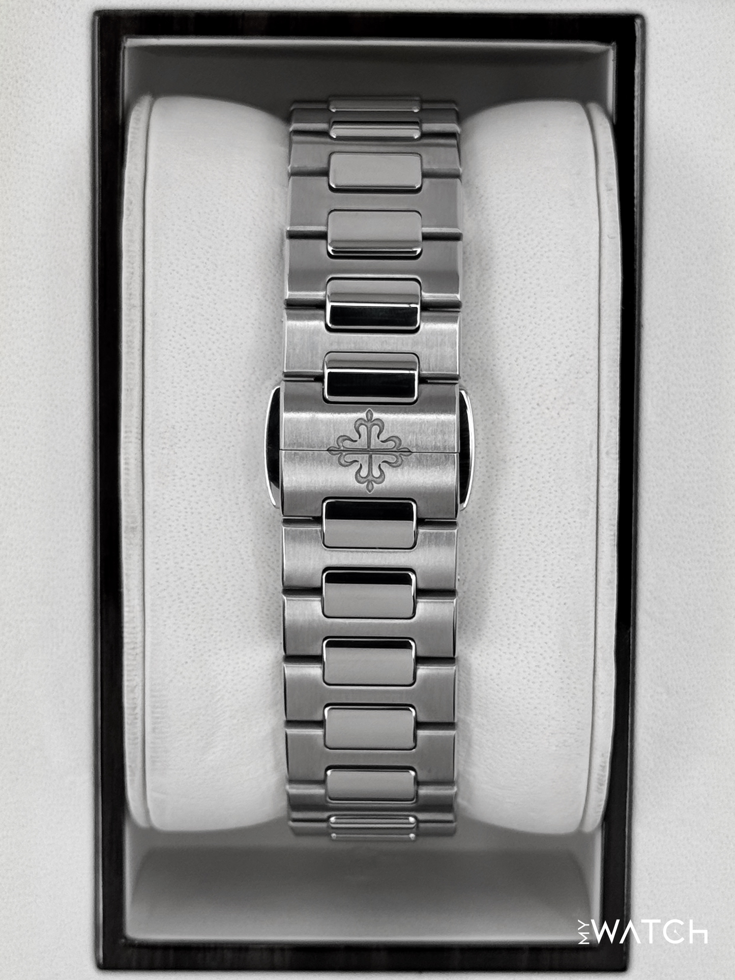 2017 Patek Philippe Nautilus 35.2mm 7118/1A-001 Stainless Steel Blue Dial