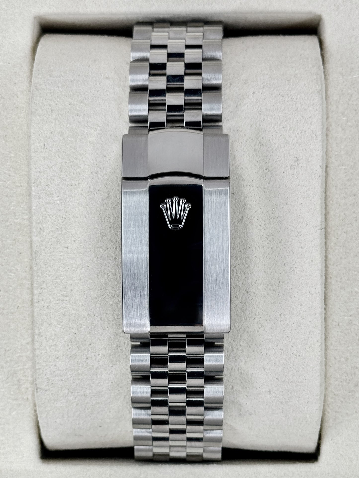 2026 Rolex Datejust 36mm 126234 Stainless Steel Jubilee Blue Dial