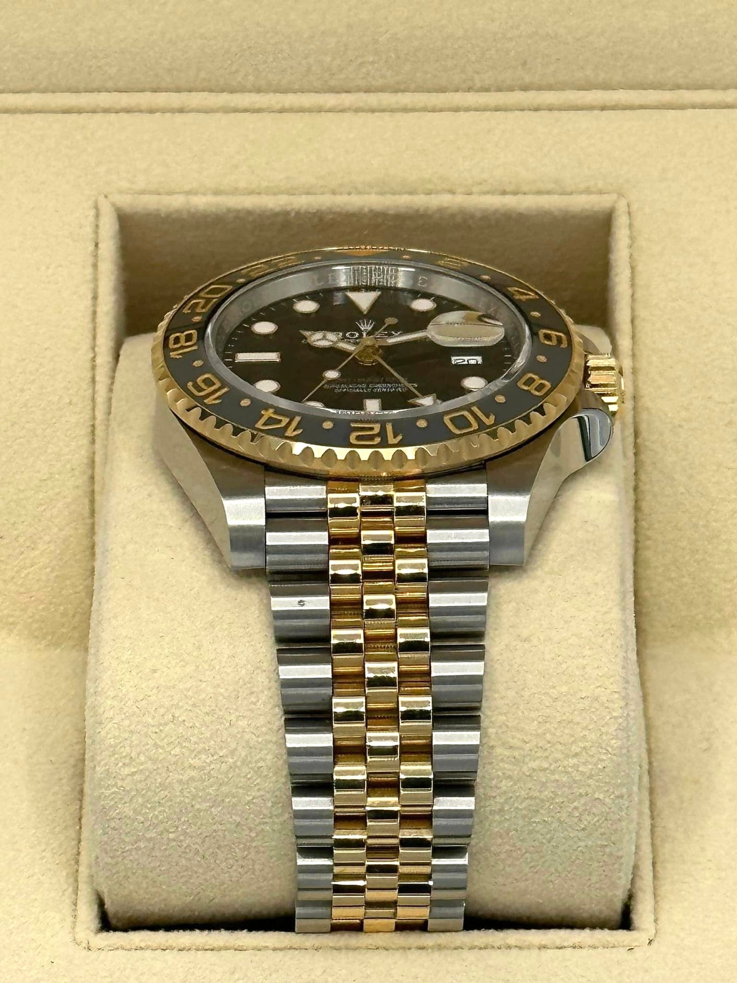 2023 Rolex GMT-Master II 40mm 126713GRNR Two-Tone Jubilee Black Dial - MyWatchLLC