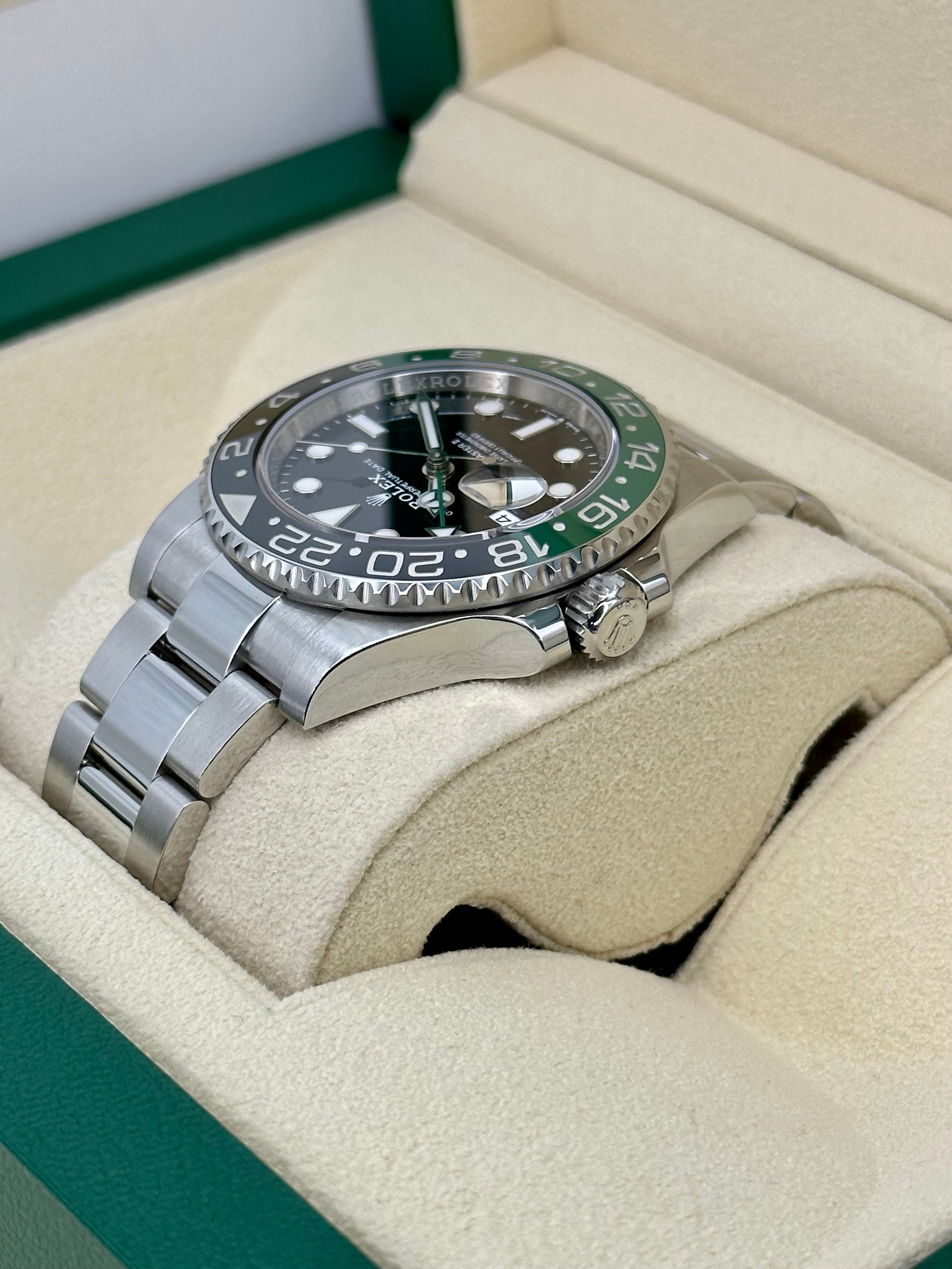 Gmt master hotsell 2 size