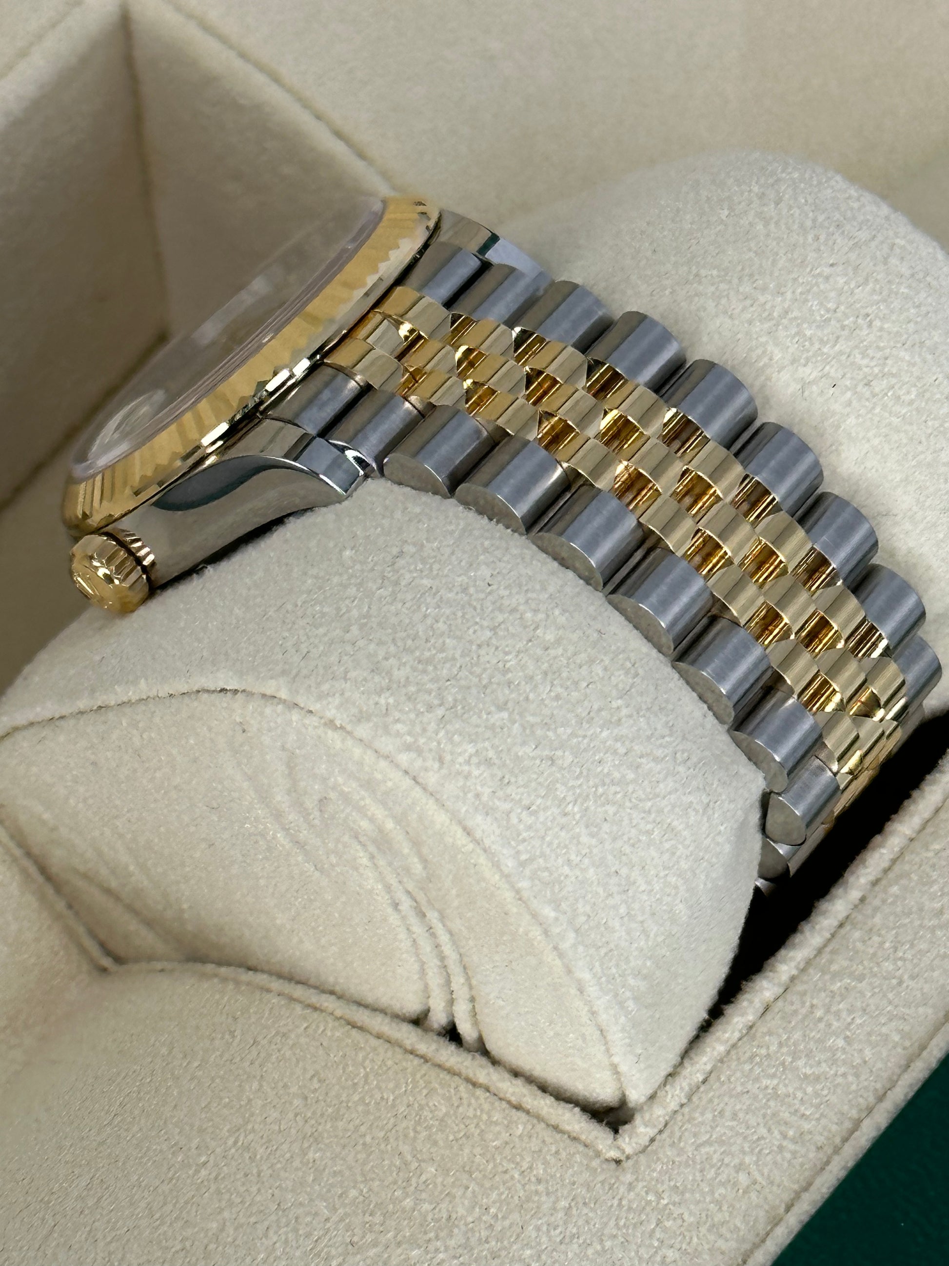 NEW 2023 Rolex Datejust 31mm 278273 Two-Tone Jubilee MOP Diamond Dial - MyWatchLLC