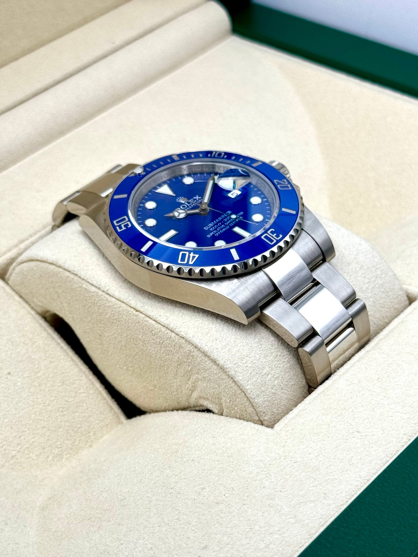 2018 Rolex Submariner "Smurf" 40mm 116619LB White Gold Blue Dial