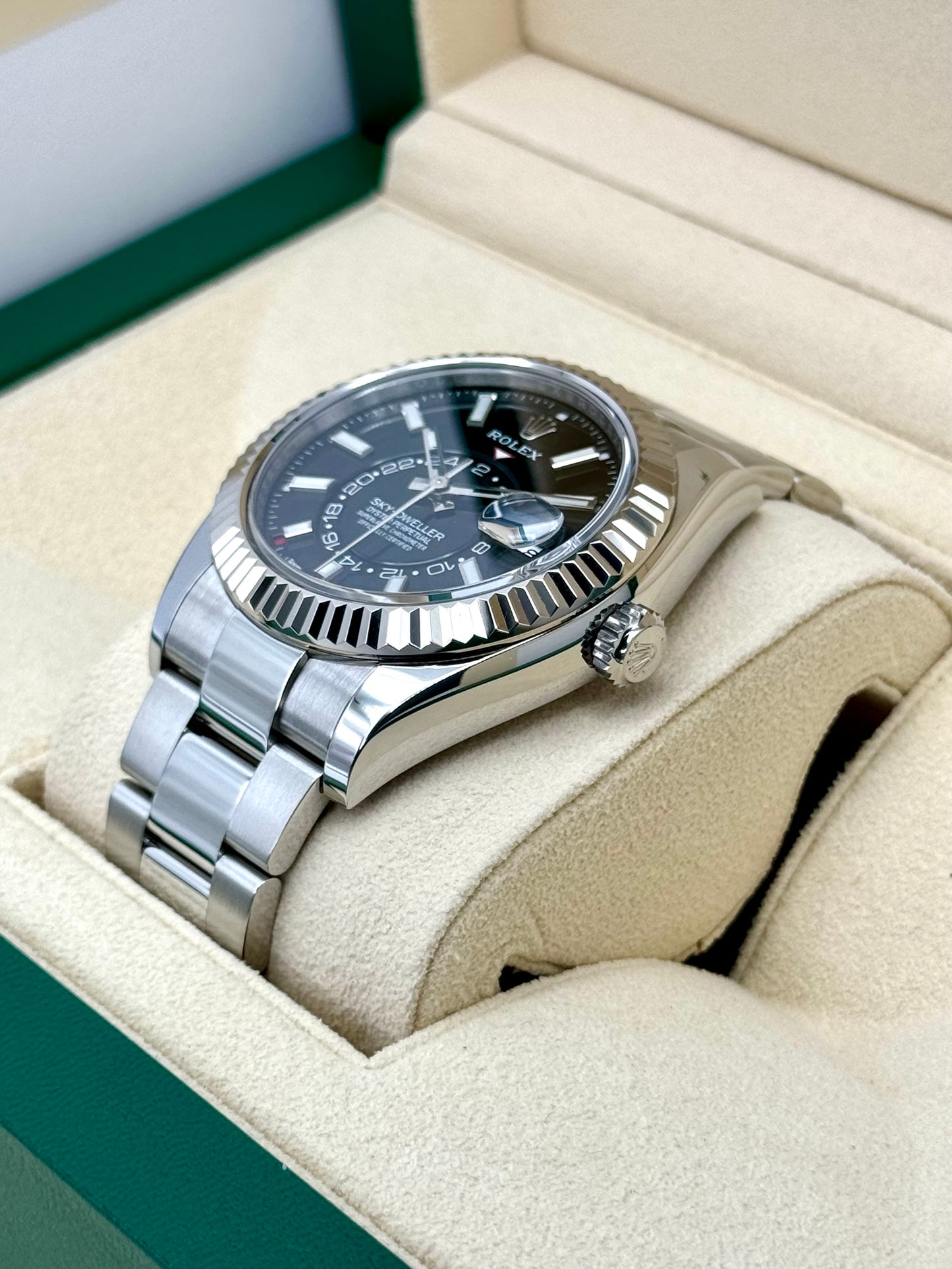 2023 Rolex Sky-Dweller 42mm 326934 Oyster Black Dial