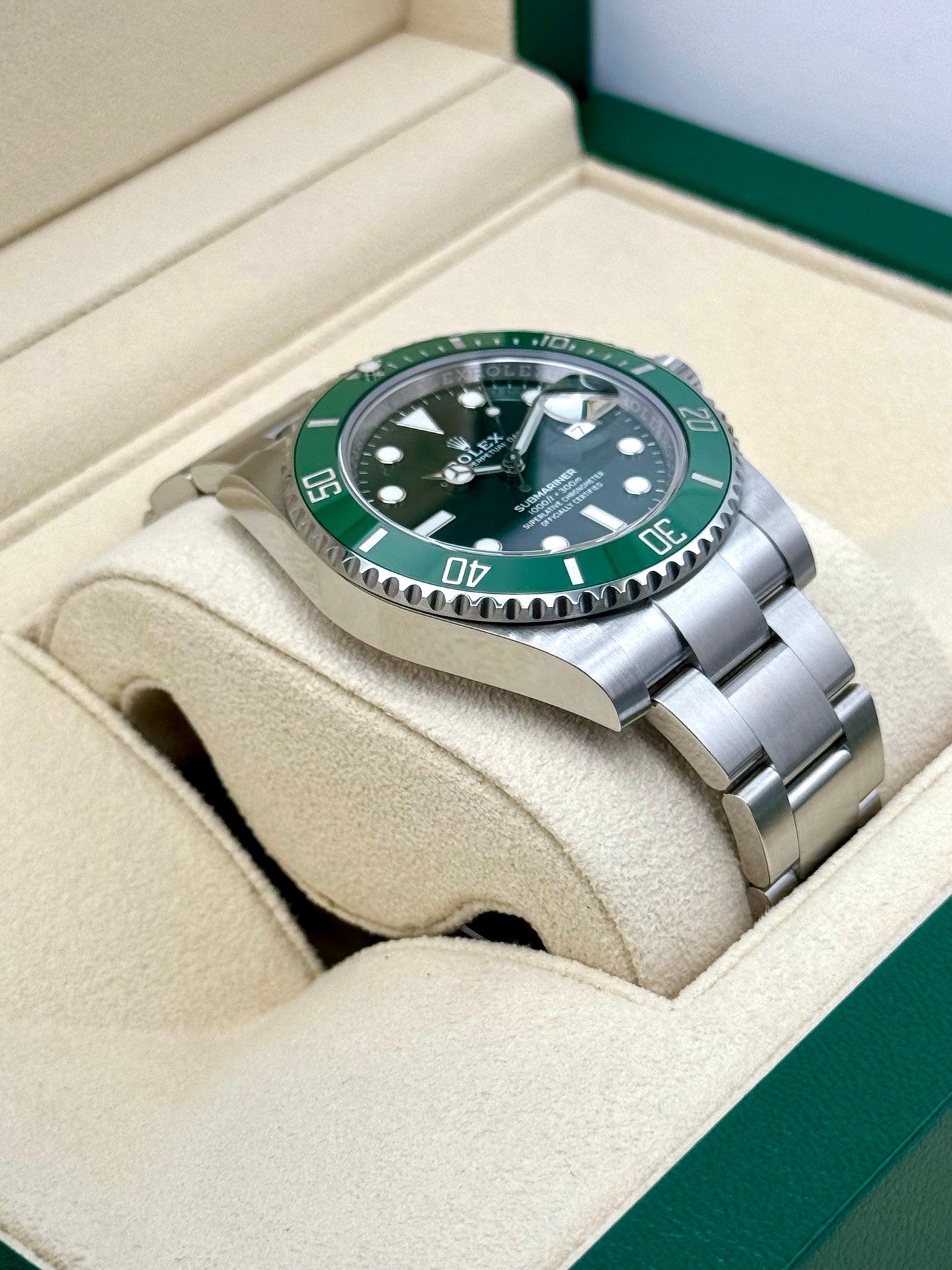 2018 Rolex Submariner “Hulk” 40mm 116610LV Green Dial