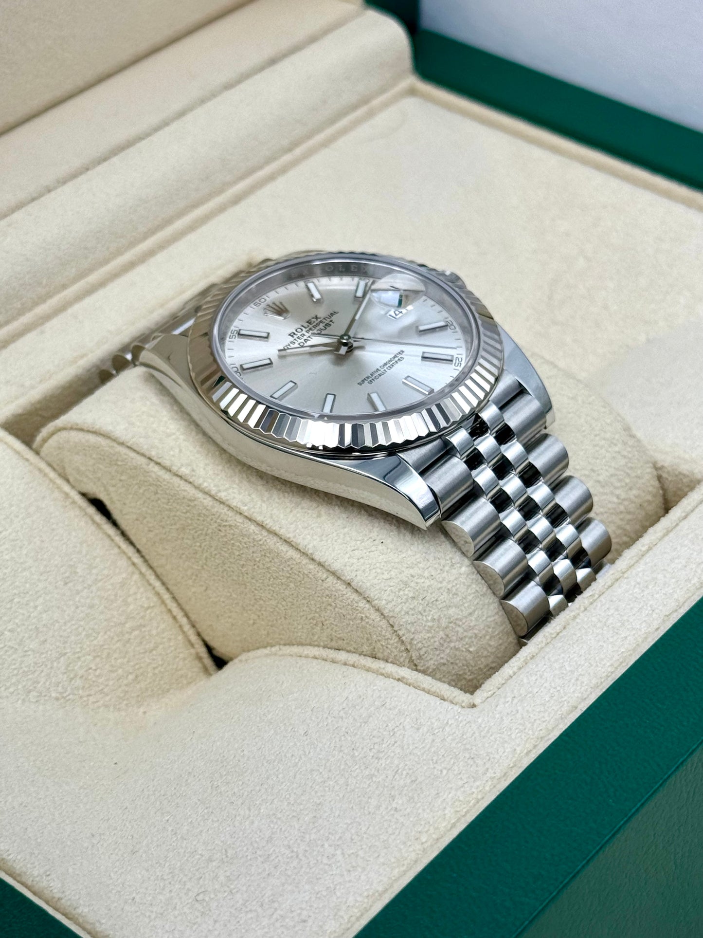 2022 Rolex Datejust 41mm 126334 Stainless Steel Jubilee Silver Dial