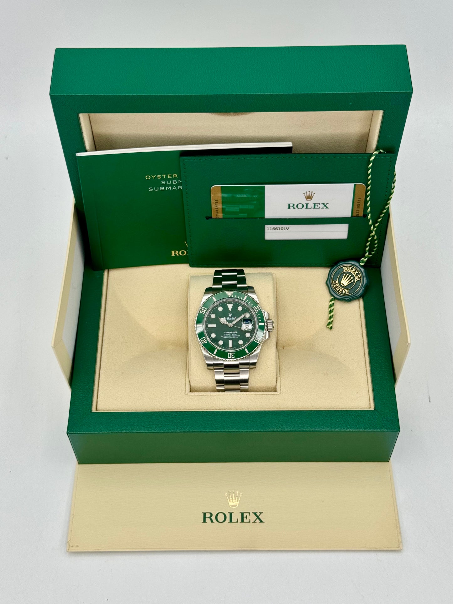 2019 Rolex Submariner "Hulk" 40mm 116610LV Green Dial