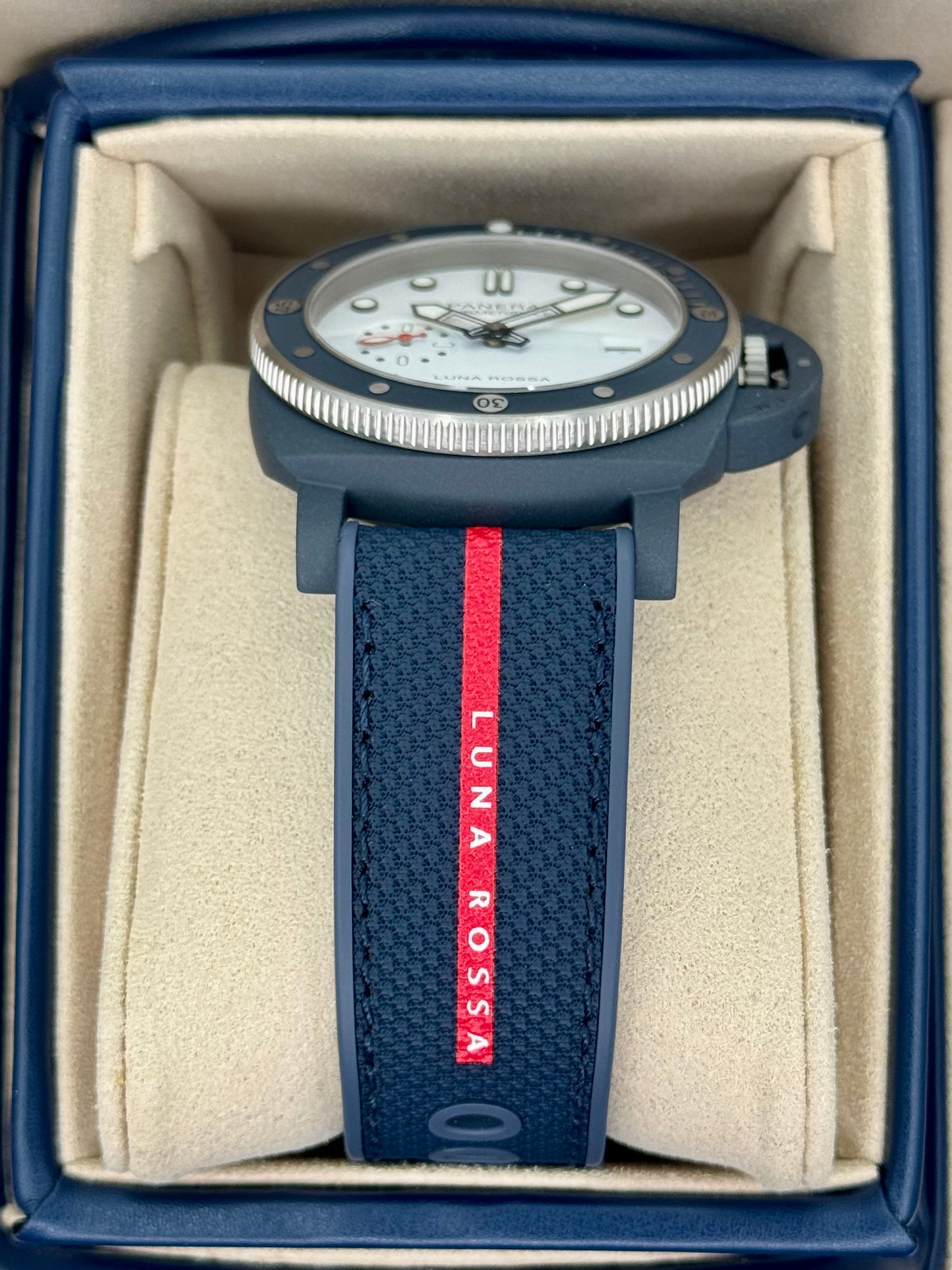 NEW 2025 Panerai Quarantaquattro 44mm PAM01543 Ceramic White Dial