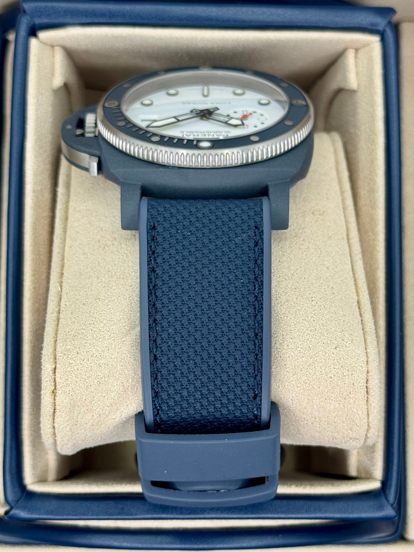 NEW 2025 Panerai Quarantaquattro 44mm PAM01543 Ceramic White Dial