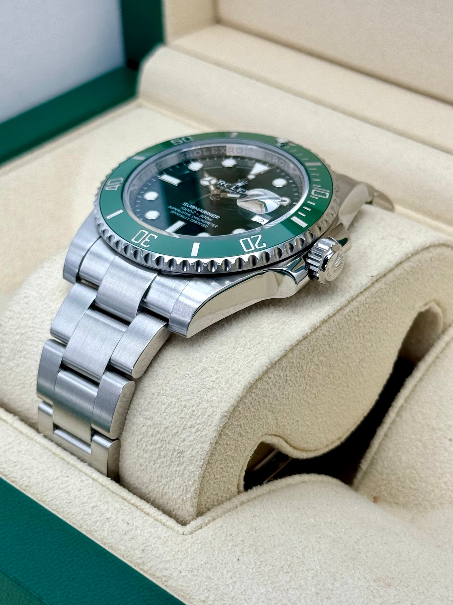 2019 Rolex Submariner "Hulk" 40mm 116610LV Green Dial