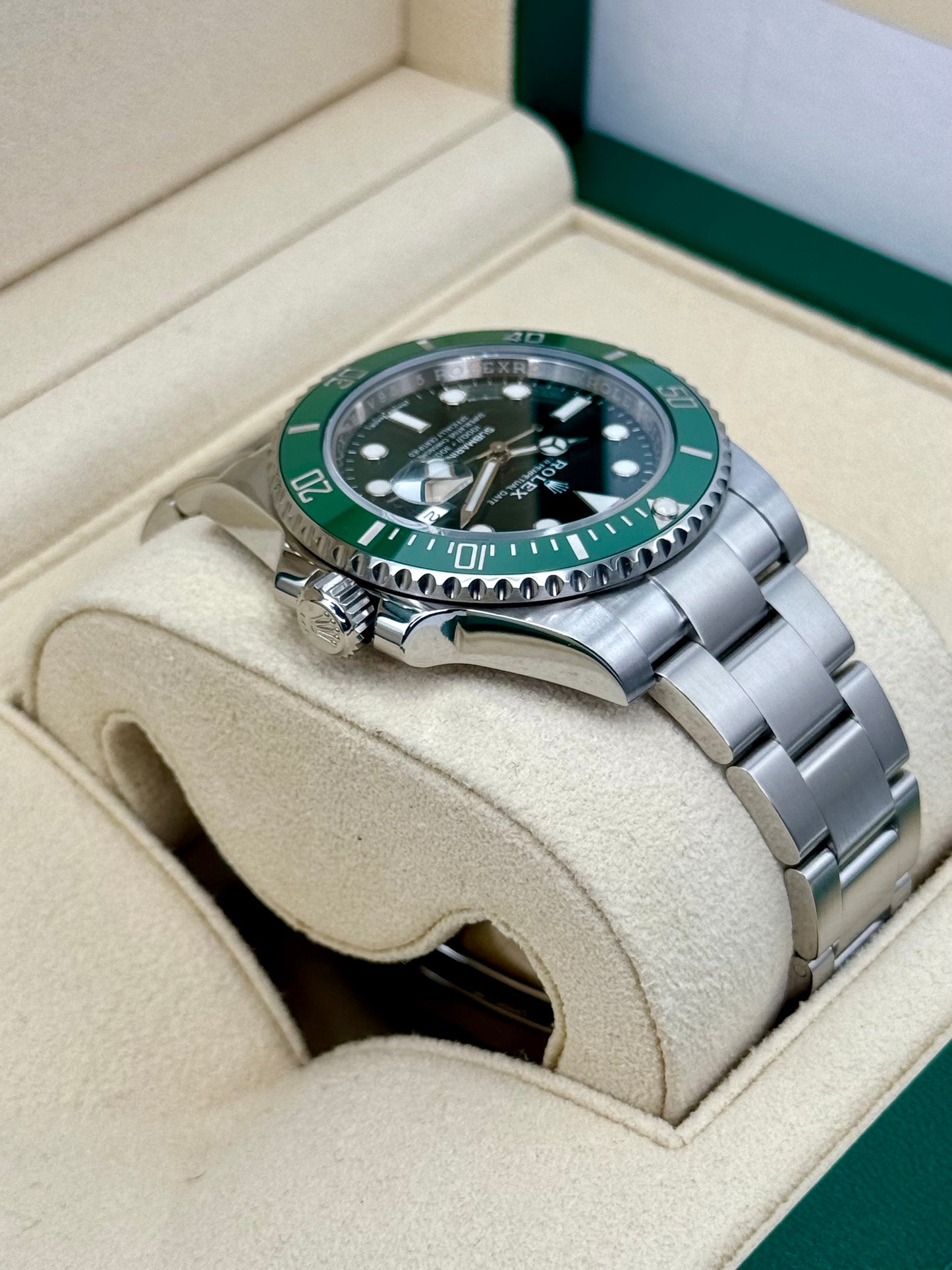 2019 Rolex Submariner "Hulk" 40mm 116610LV Green Dial