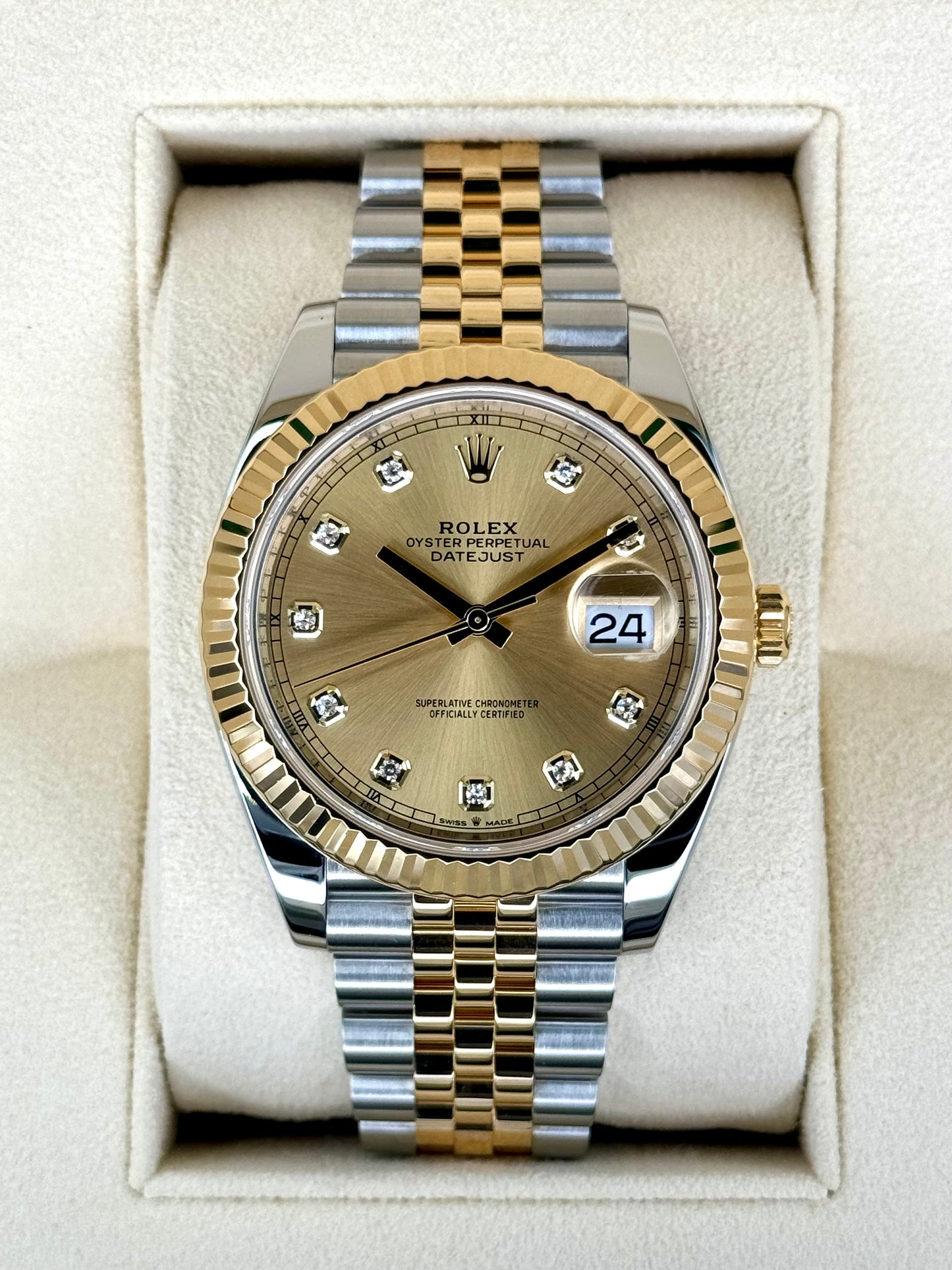 2022 Rolex Datejust 41mm 126333 Jubilee Champagne Diamond Dial