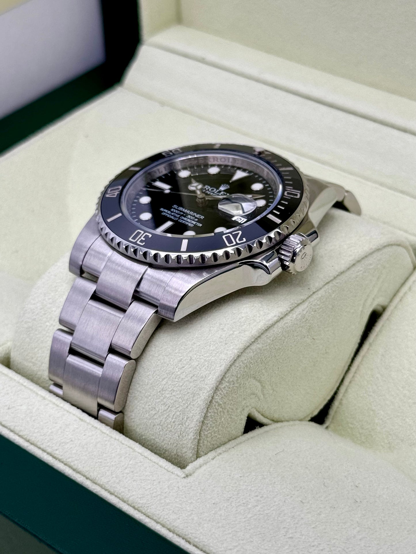 2011 Rolex Submariner 40mm 116610 Stainless Steel Black Dial