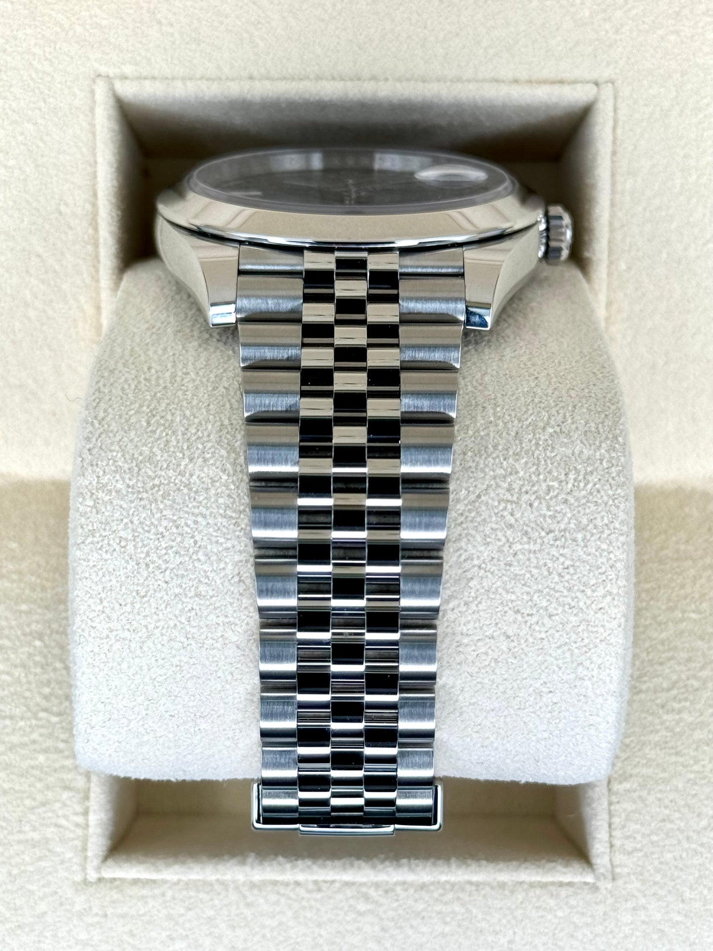 NEW 2024 Rolex Datejust 41mm 126300 Jubilee Wimbledon Dial